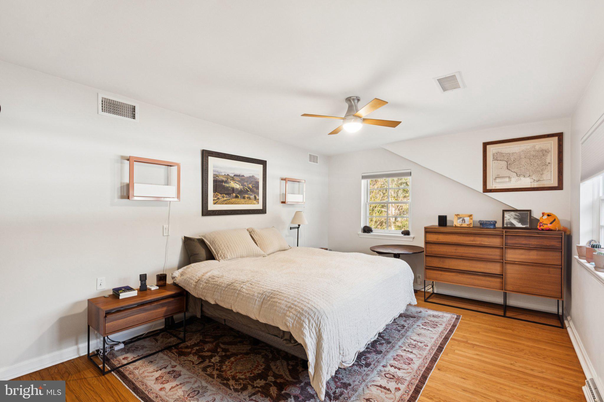 CHESTNUT HILL - Residential