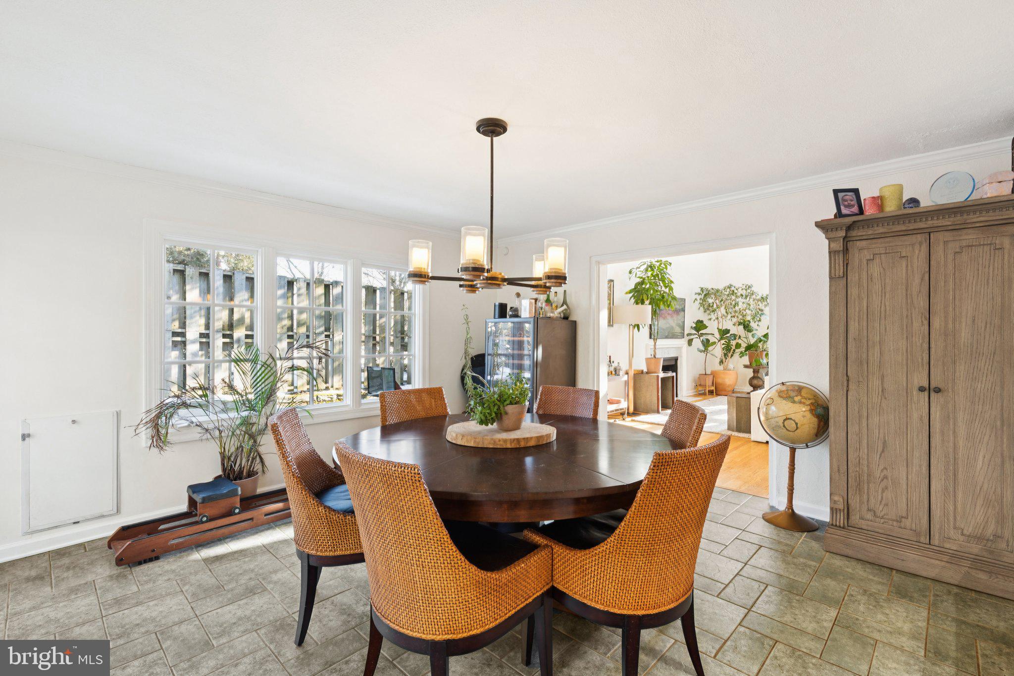 CHESTNUT HILL - Residential