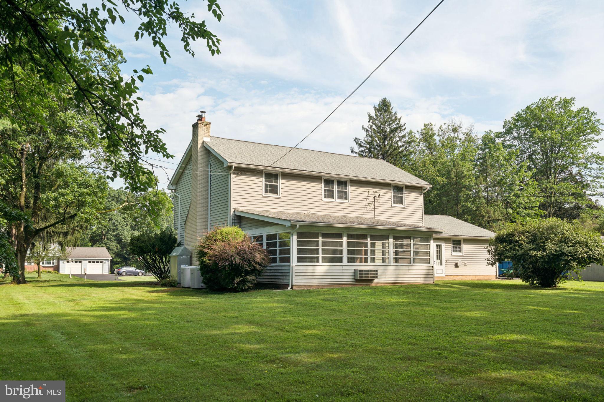 916 DAVIS ROAD