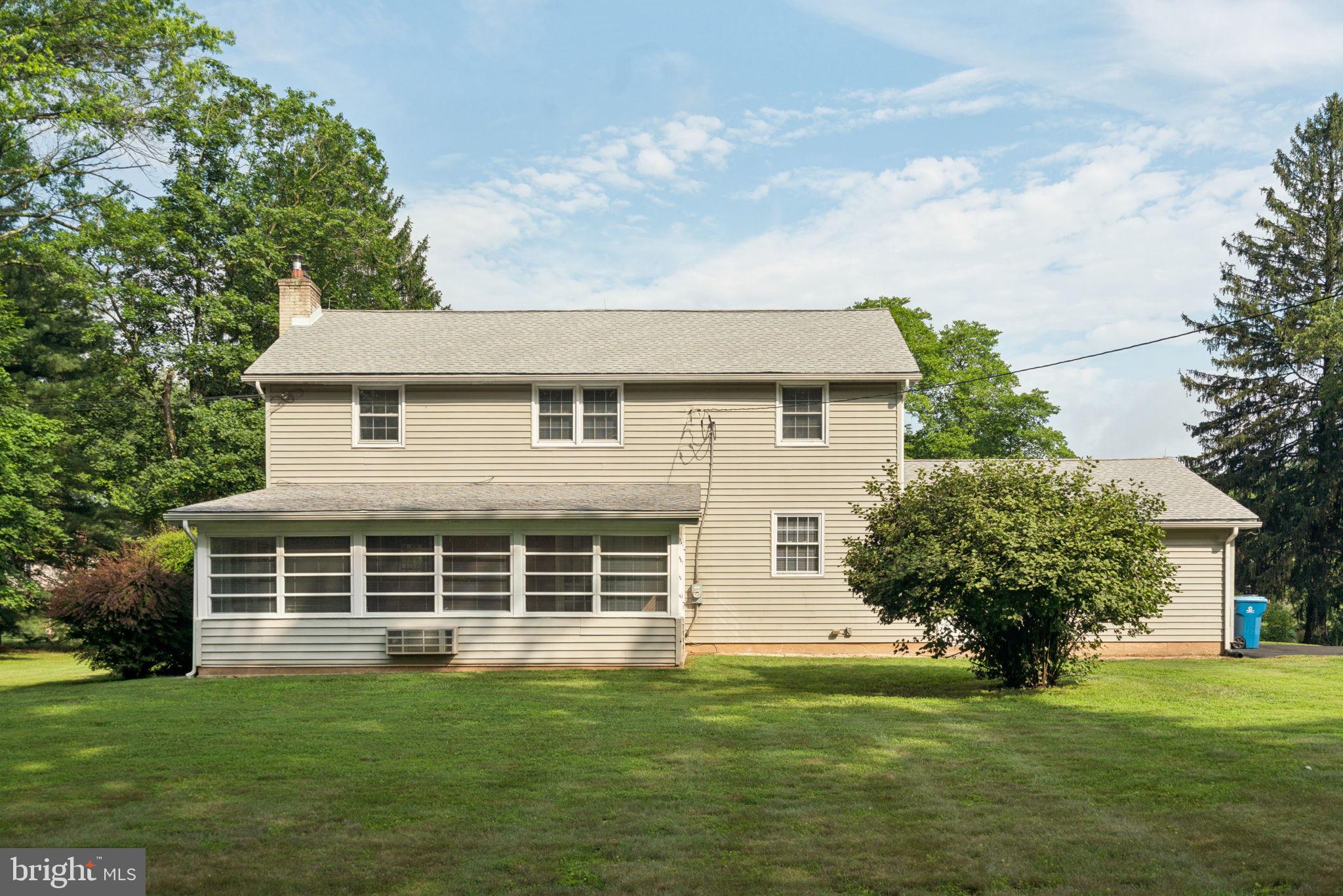 916 DAVIS ROAD