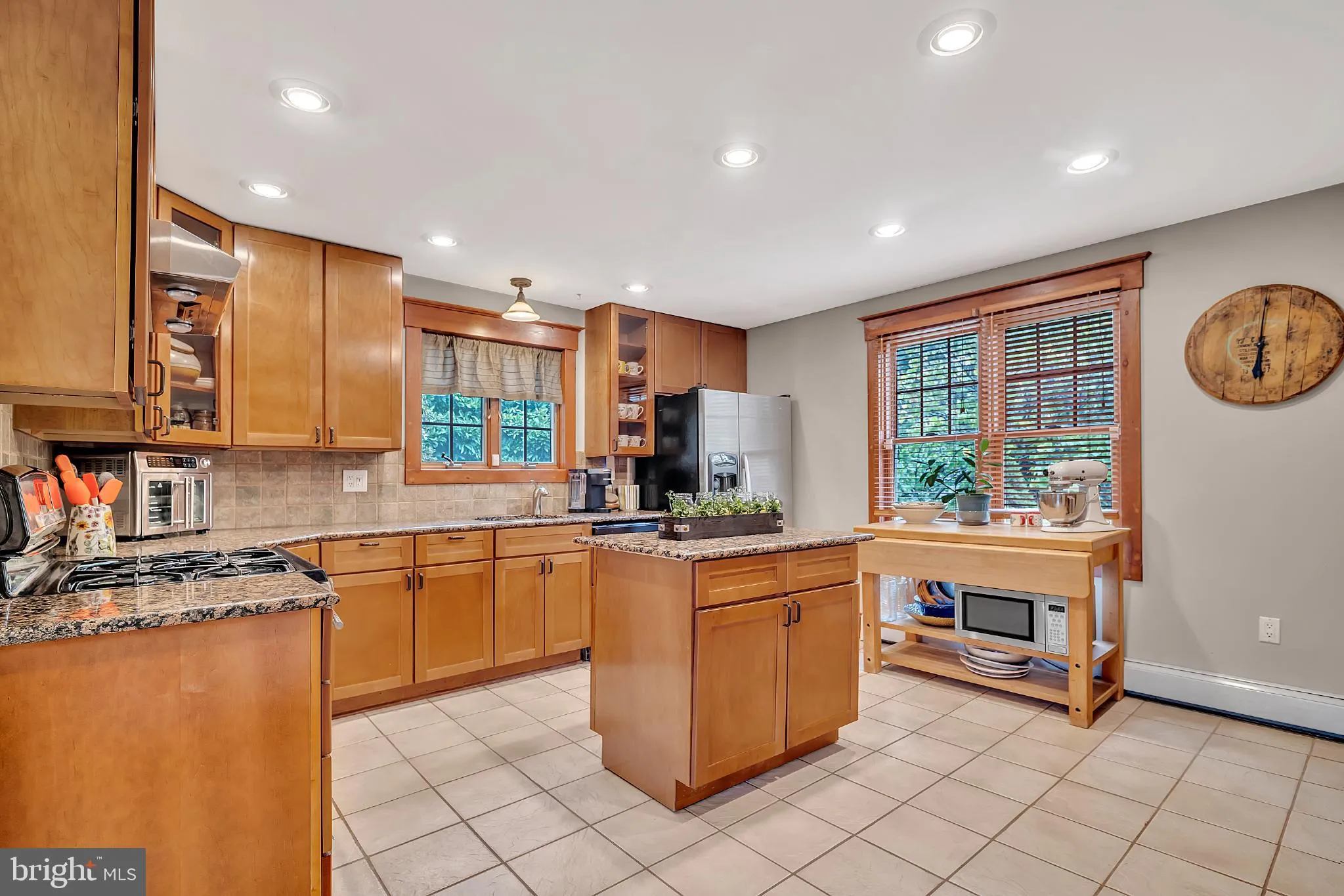 Lawrence Twp, New Jersey 08648, United States, 3 Bedrooms Bedrooms, ,2 BathroomsBathrooms,Residential,Active,236225