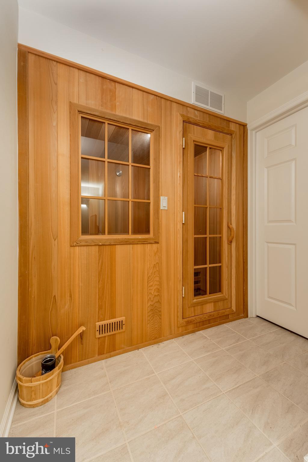 RIDGEFIELD TERRACE - Residential