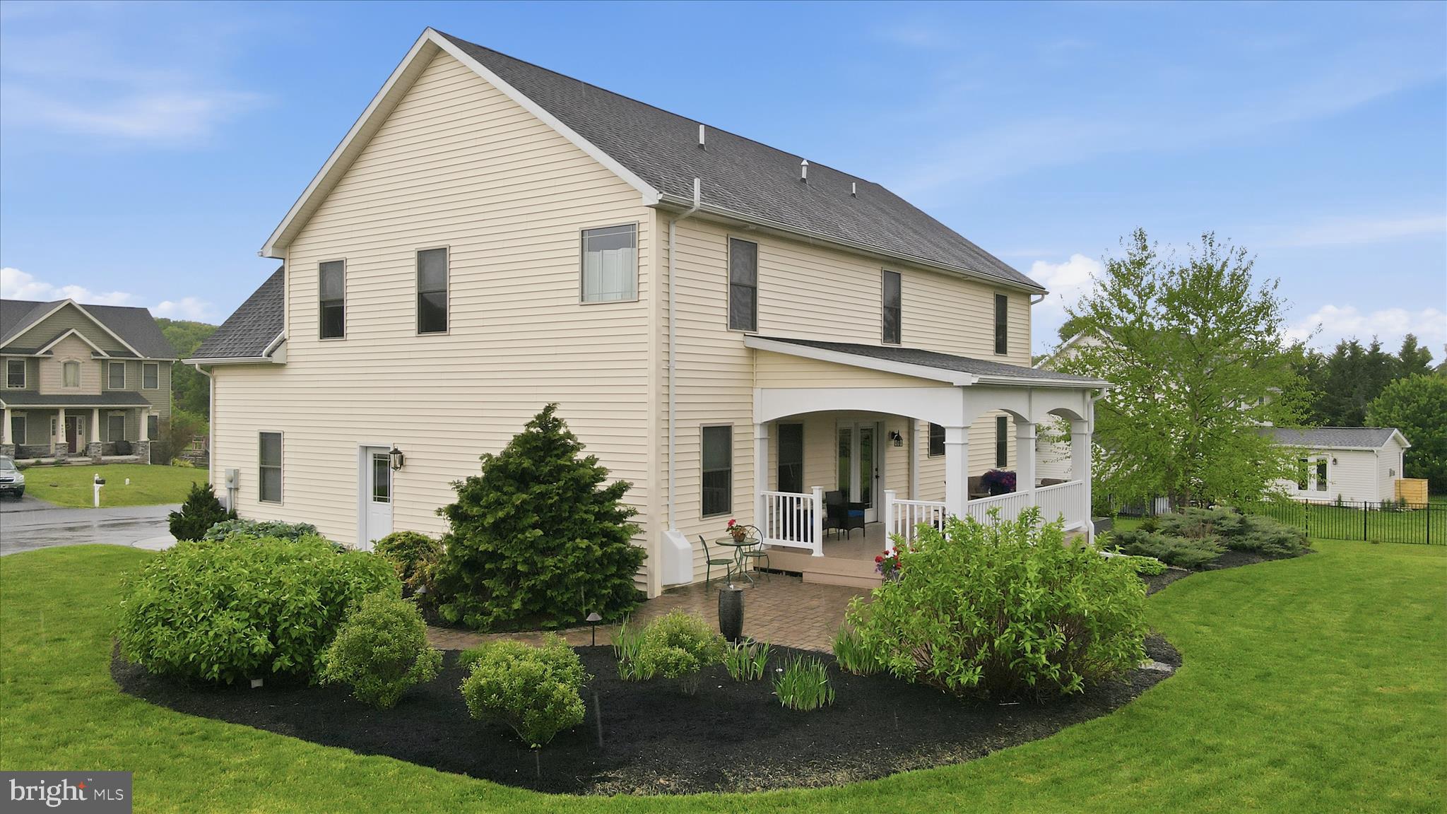 RIDGEWOOD STATION - Residential