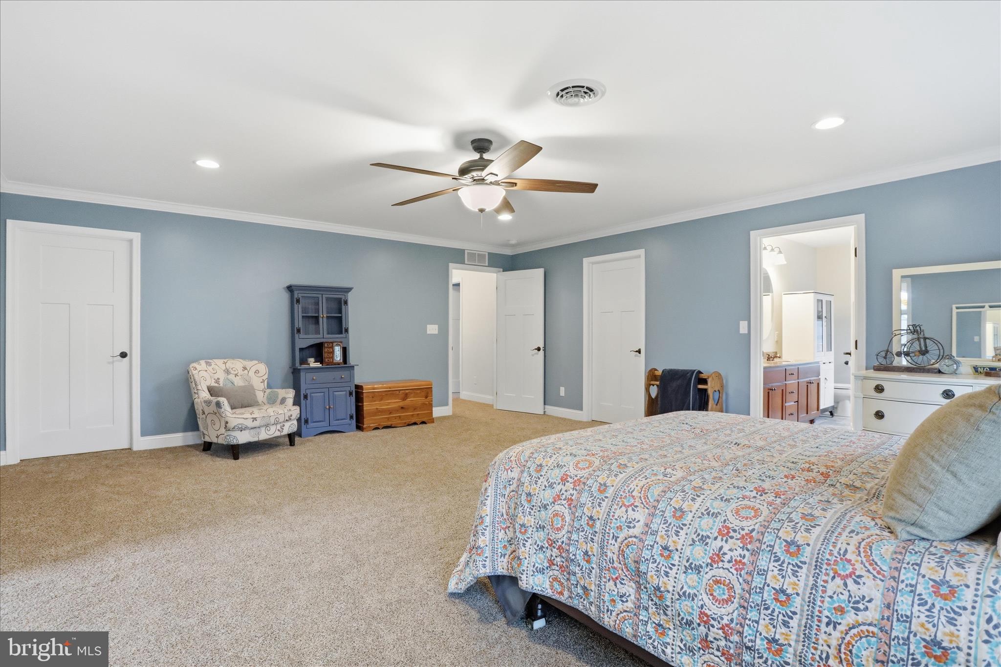 RIDGEWOOD STATION - Residential