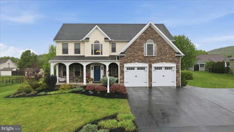 Homes For Sale - 6690 Olde Pine Drive Dr<br/> Franklin County, CHAMBERSBURG, PA 17202