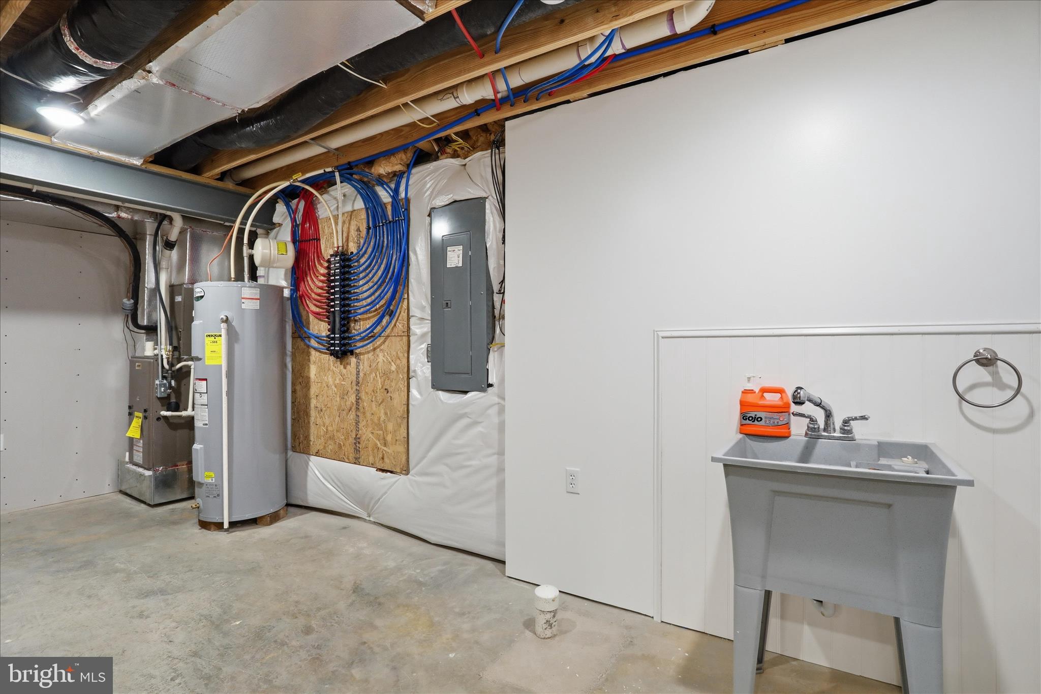RIDGEWOOD STATION - Residential