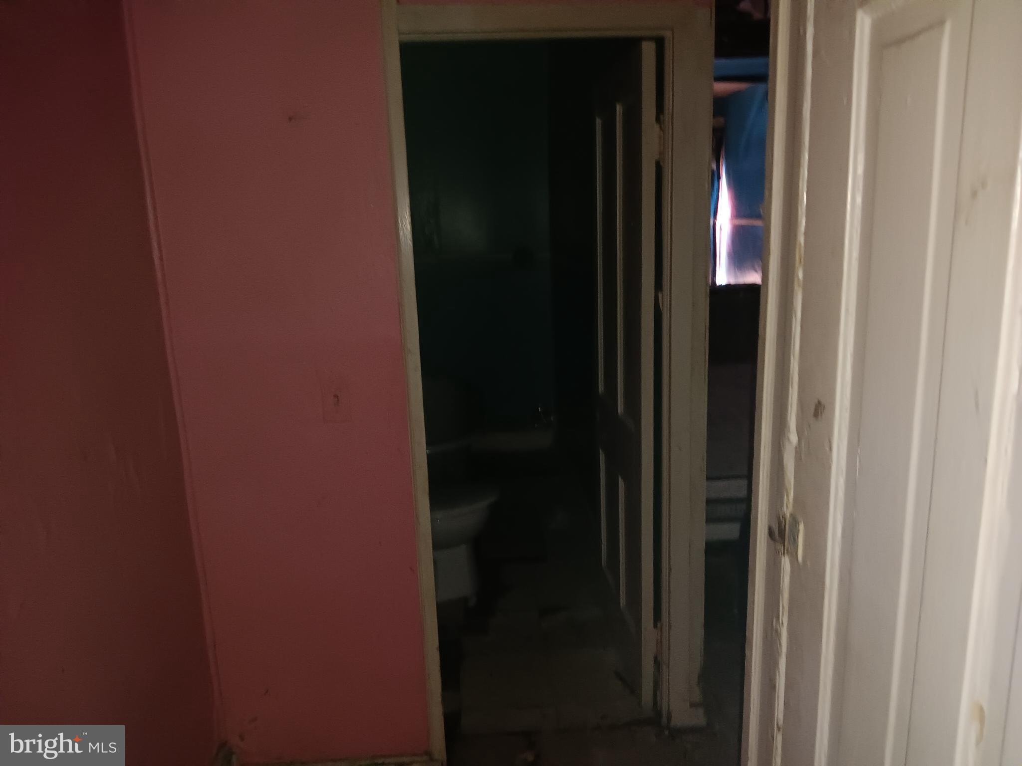 BROADWAY EAST - Residential