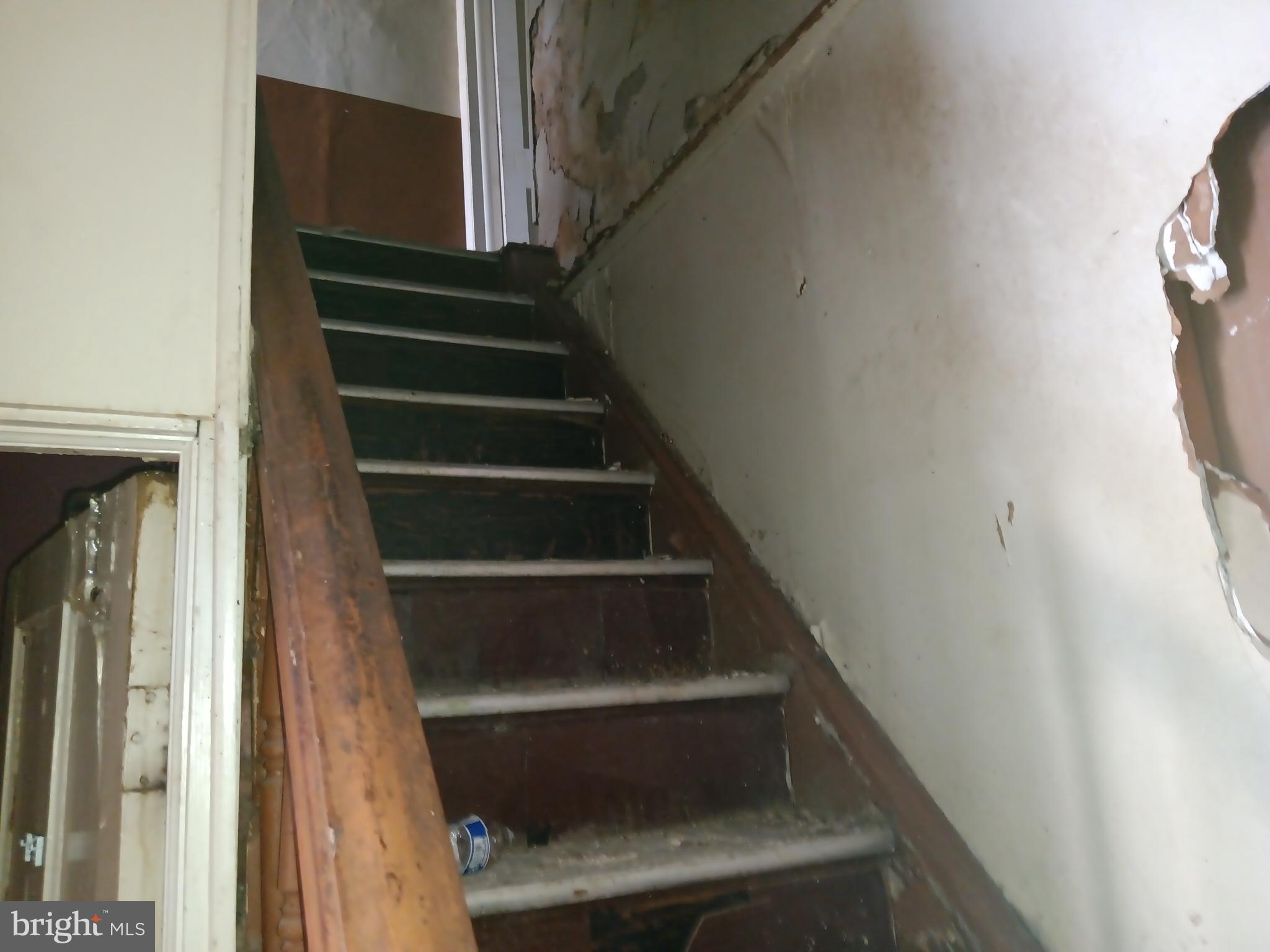 BROADWAY EAST - Residential