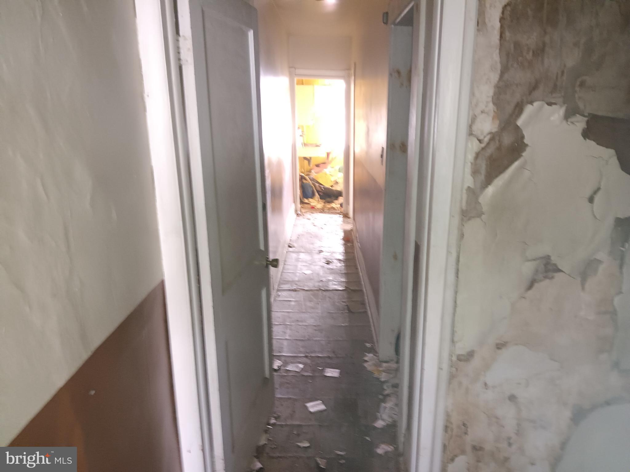 BROADWAY EAST - Residential