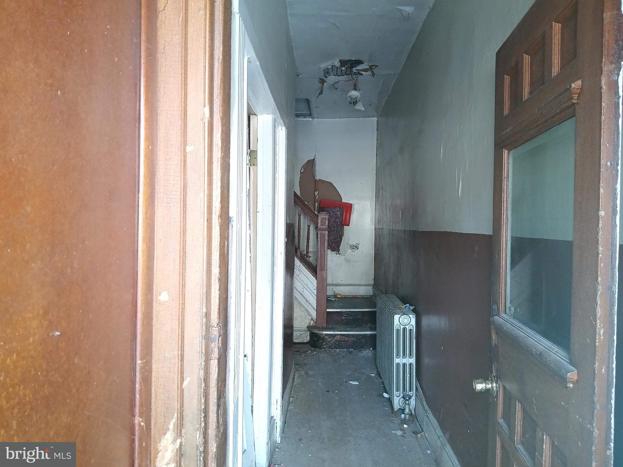 BROADWAY EAST - Residential