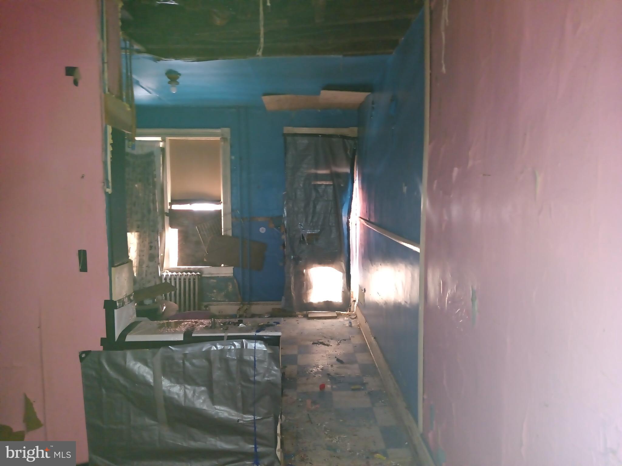 BROADWAY EAST - Residential