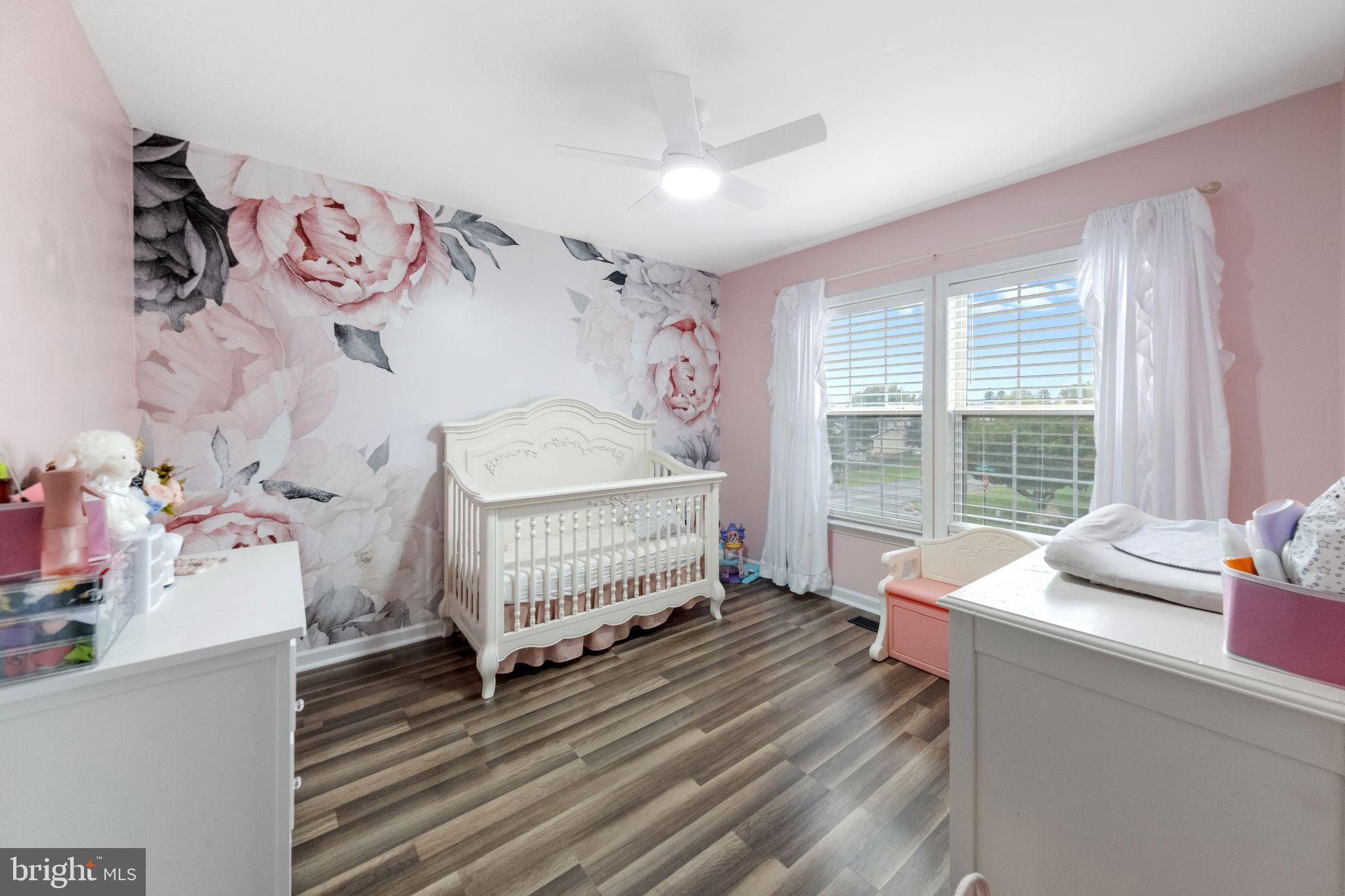 LAUREL RIDGE - Residential