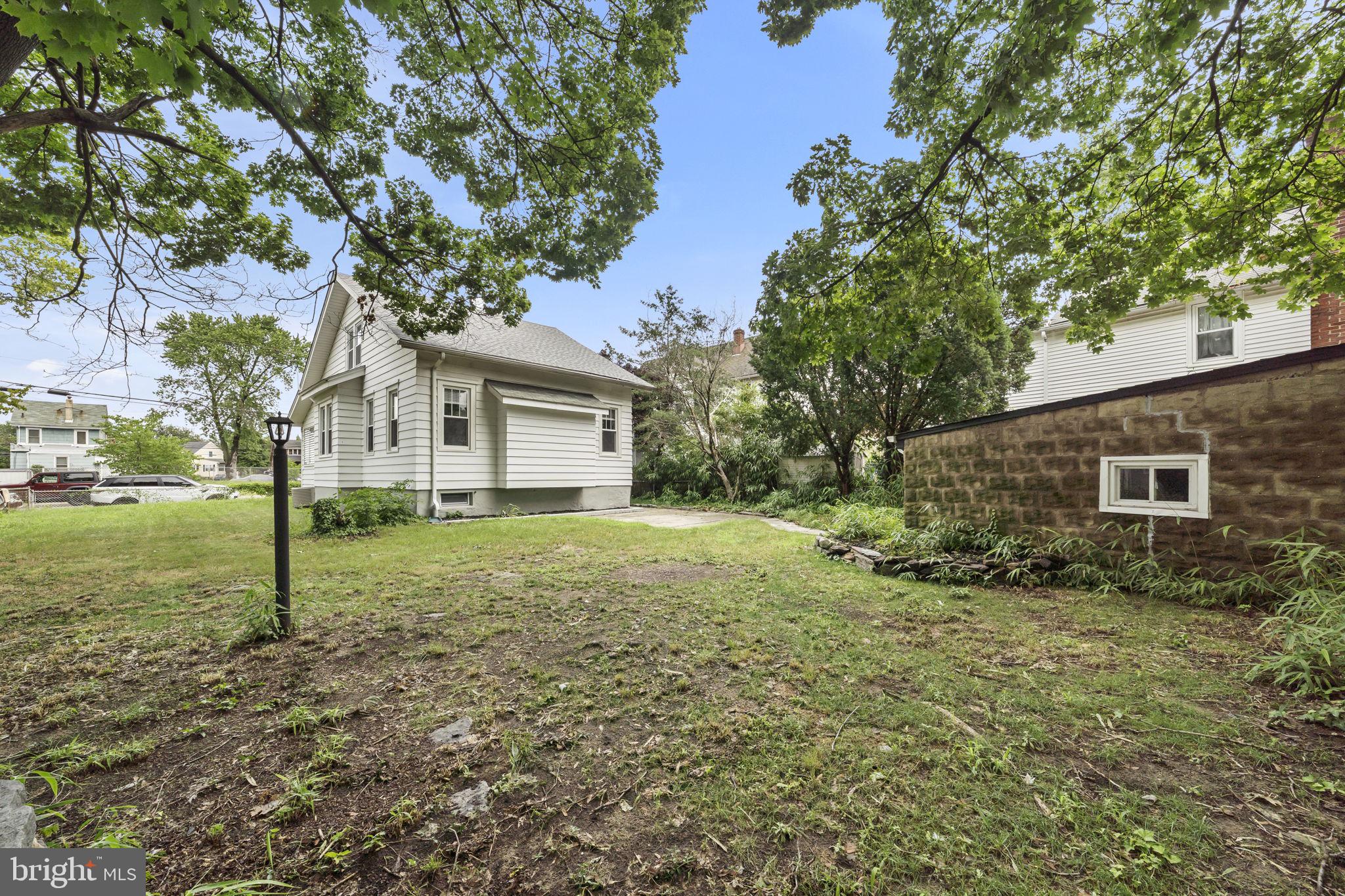 814 SOMERSET STREET
