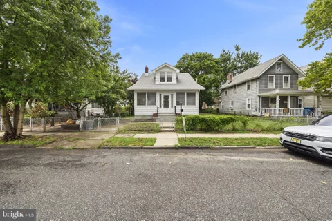 MLS: NJCD2115012