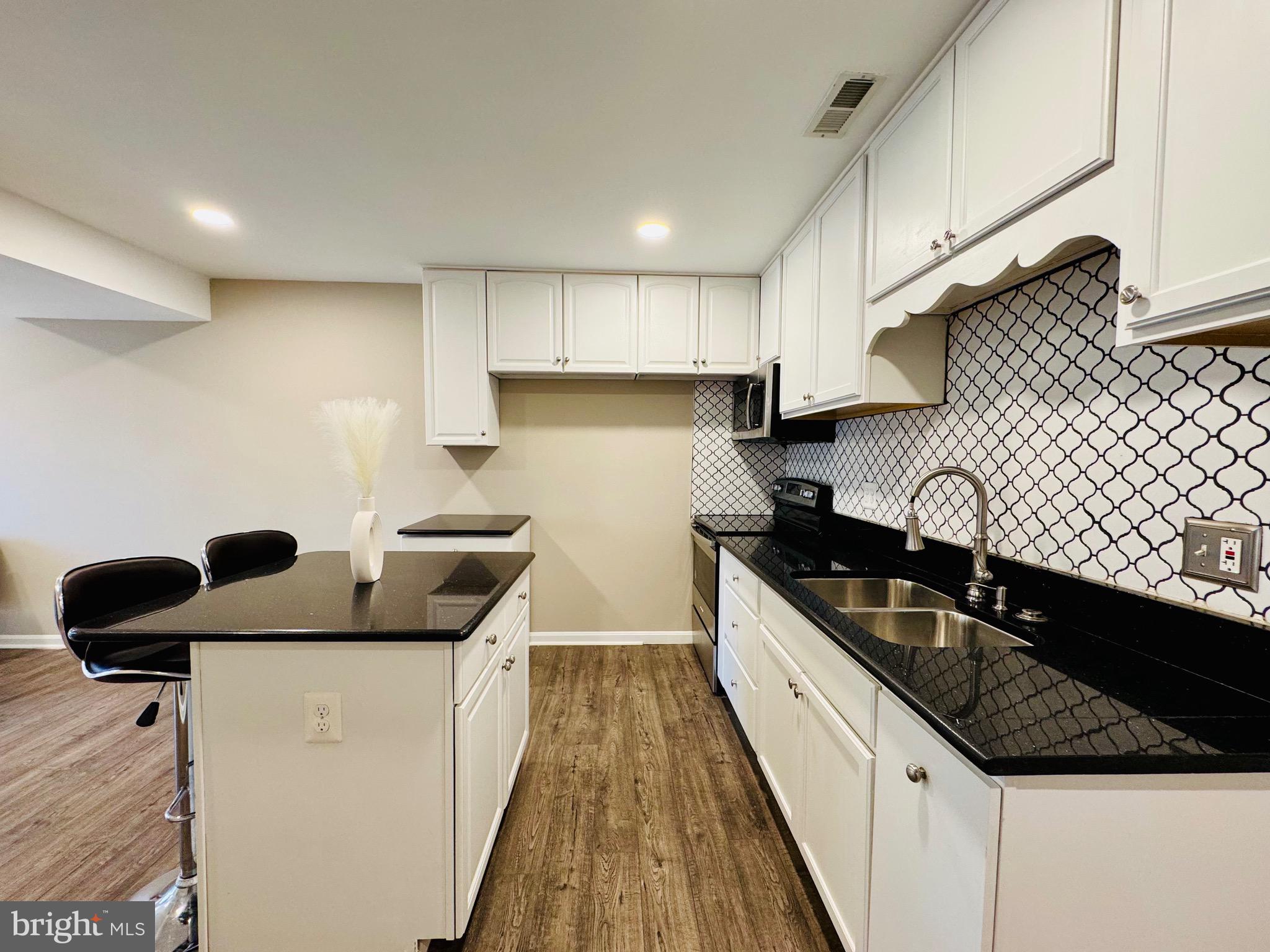 HAMPSTEAD LANDING - Residential