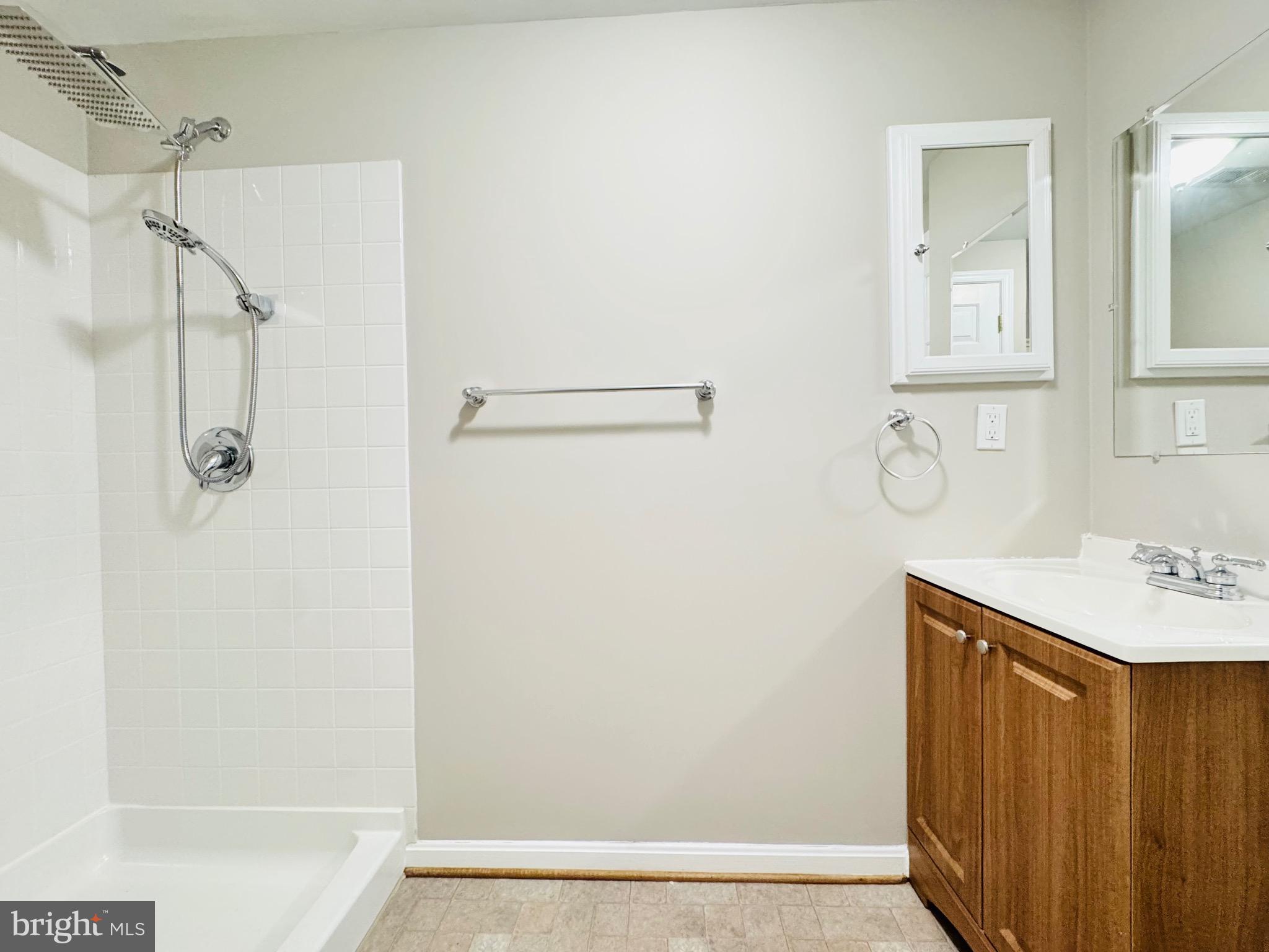 HAMPSTEAD LANDING - Residential