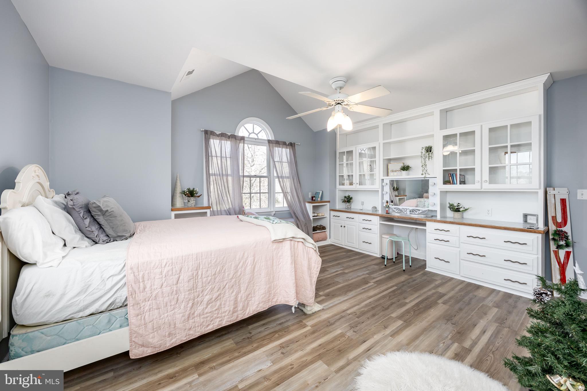 MISTY CREEK - Residential