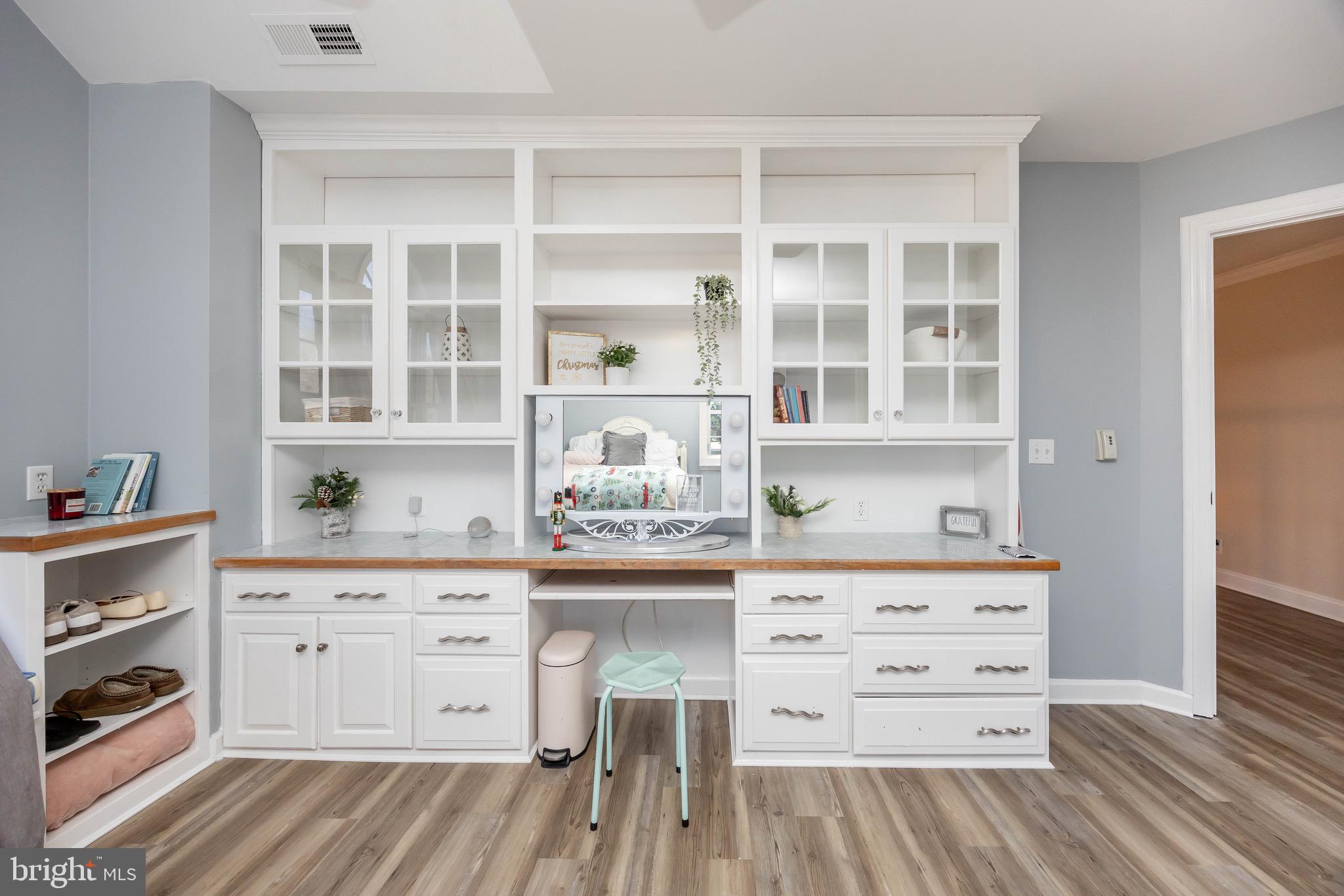 MISTY CREEK - Residential