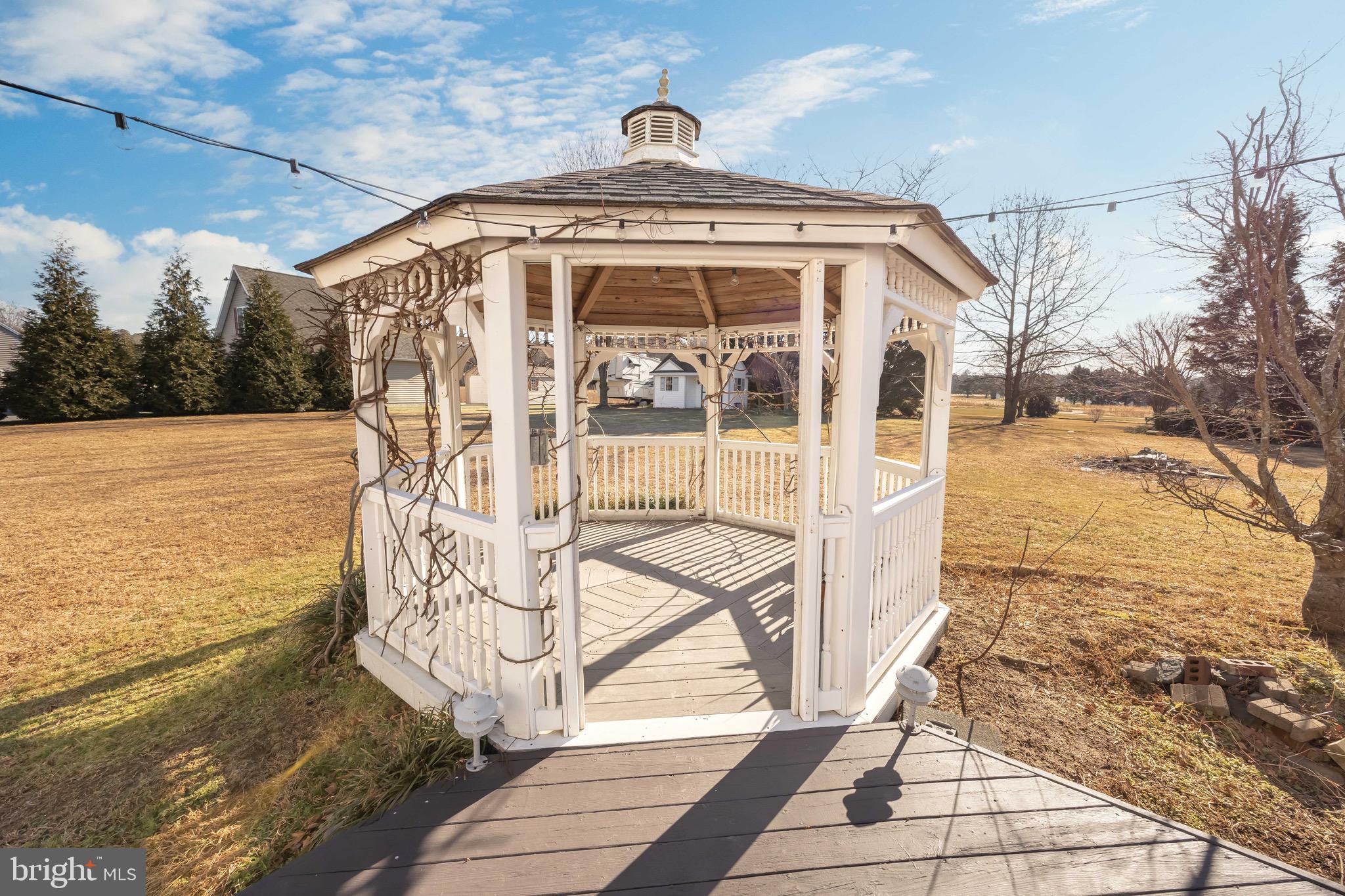 MISTY CREEK - Residential