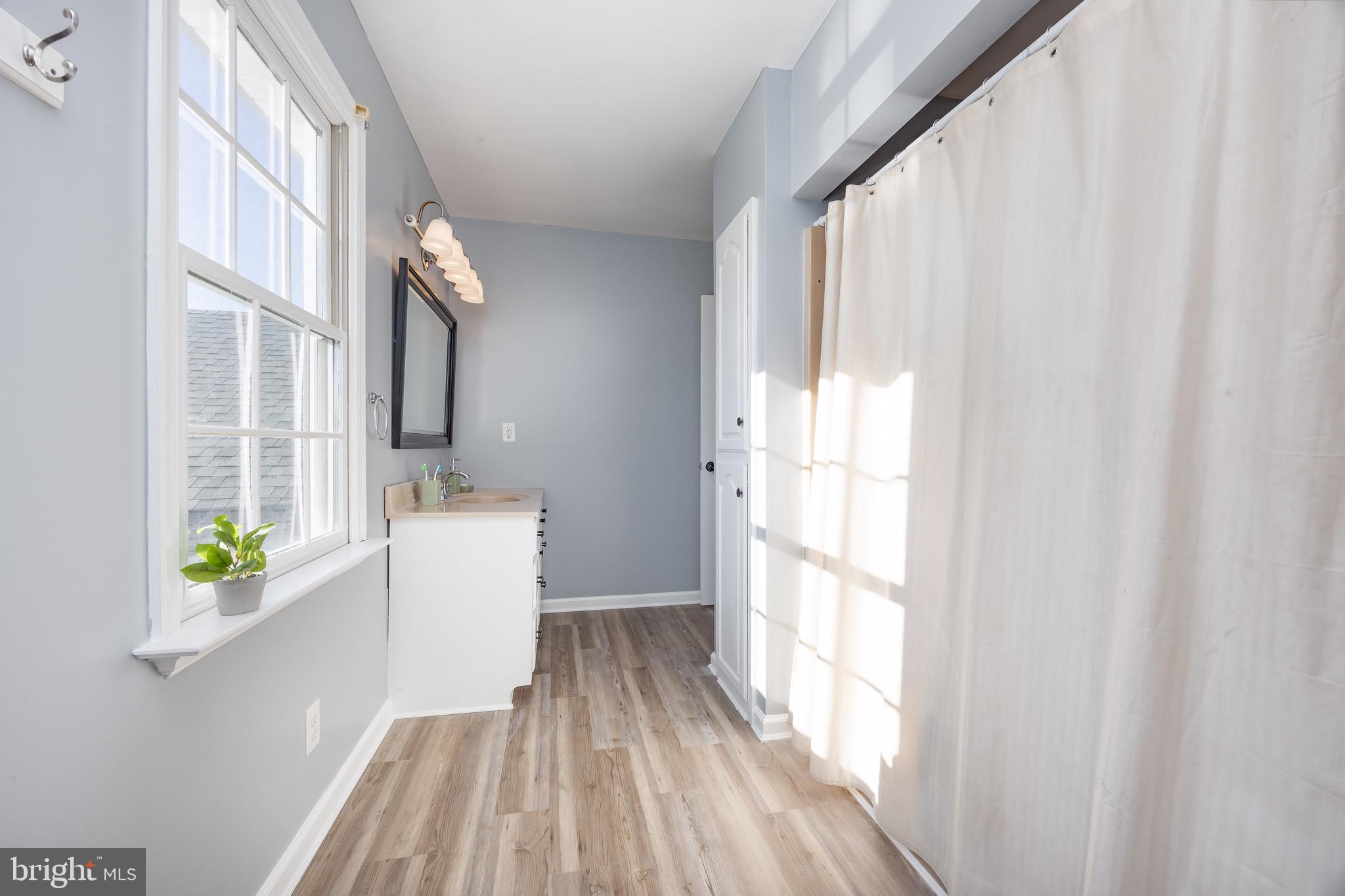 MISTY CREEK - Residential