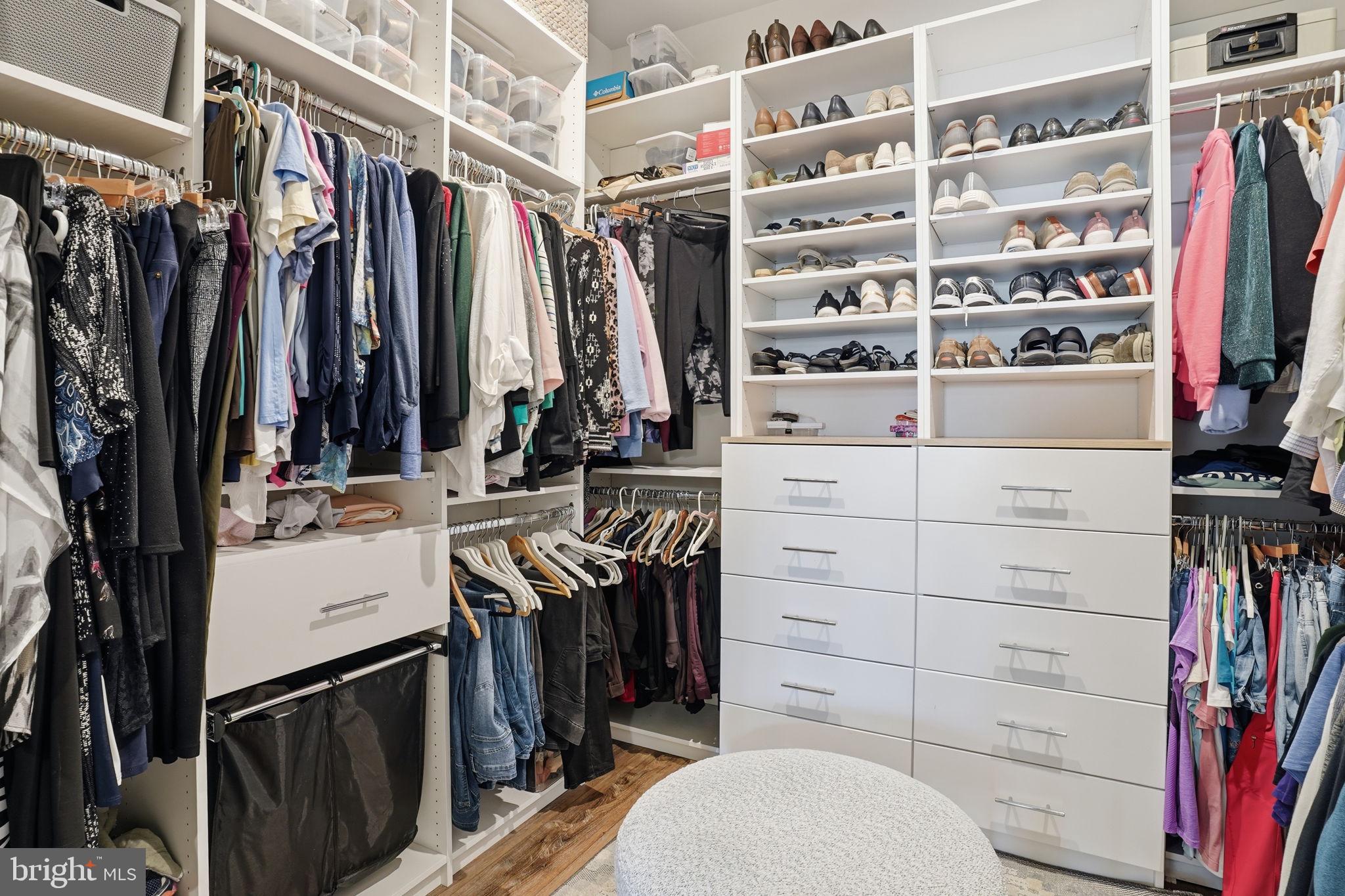 FOUR SEASONS AT KENT ISLAND - Residential