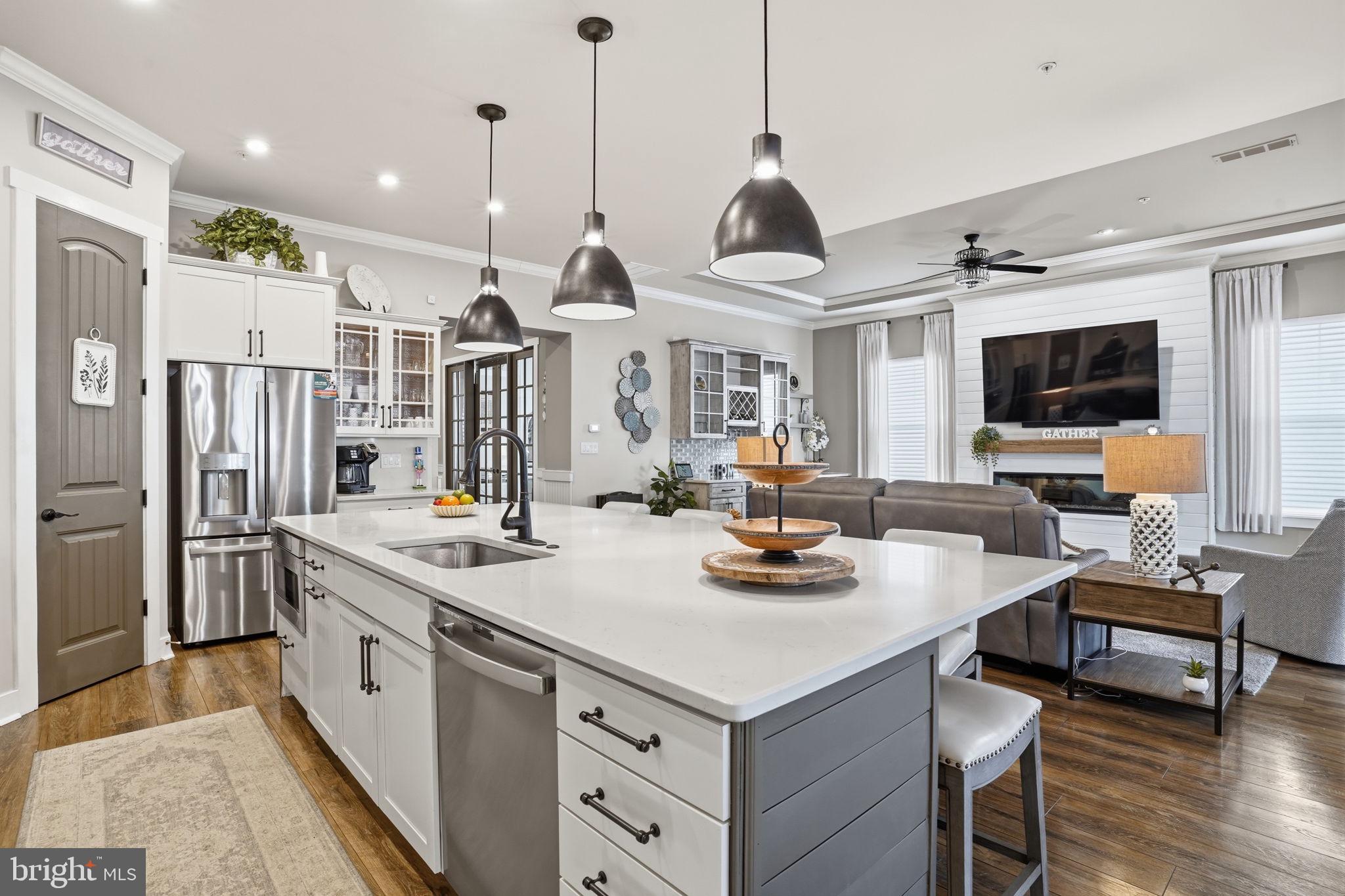 FOUR SEASONS AT KENT ISLAND - Residential