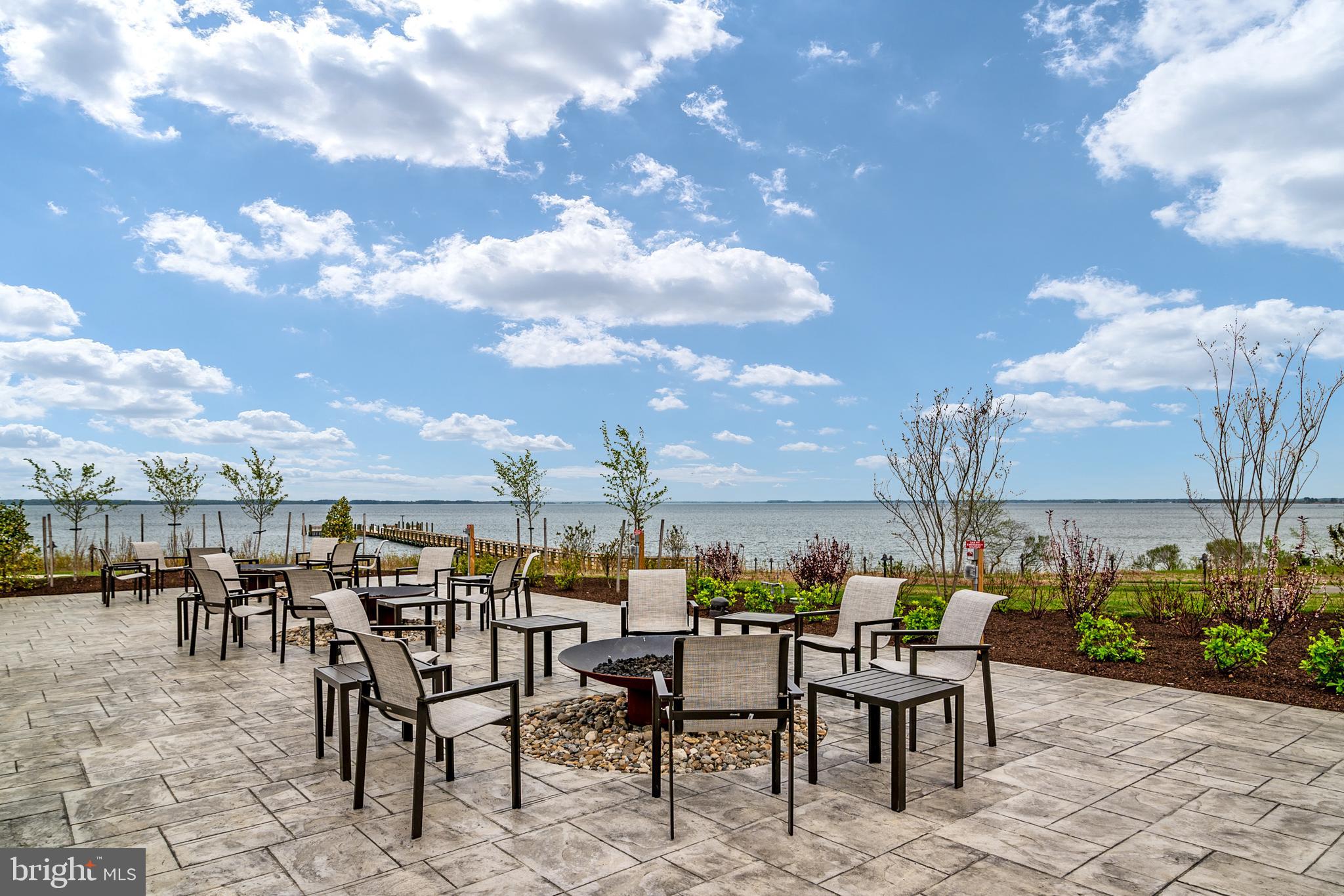 FOUR SEASONS AT KENT ISLAND - Residential