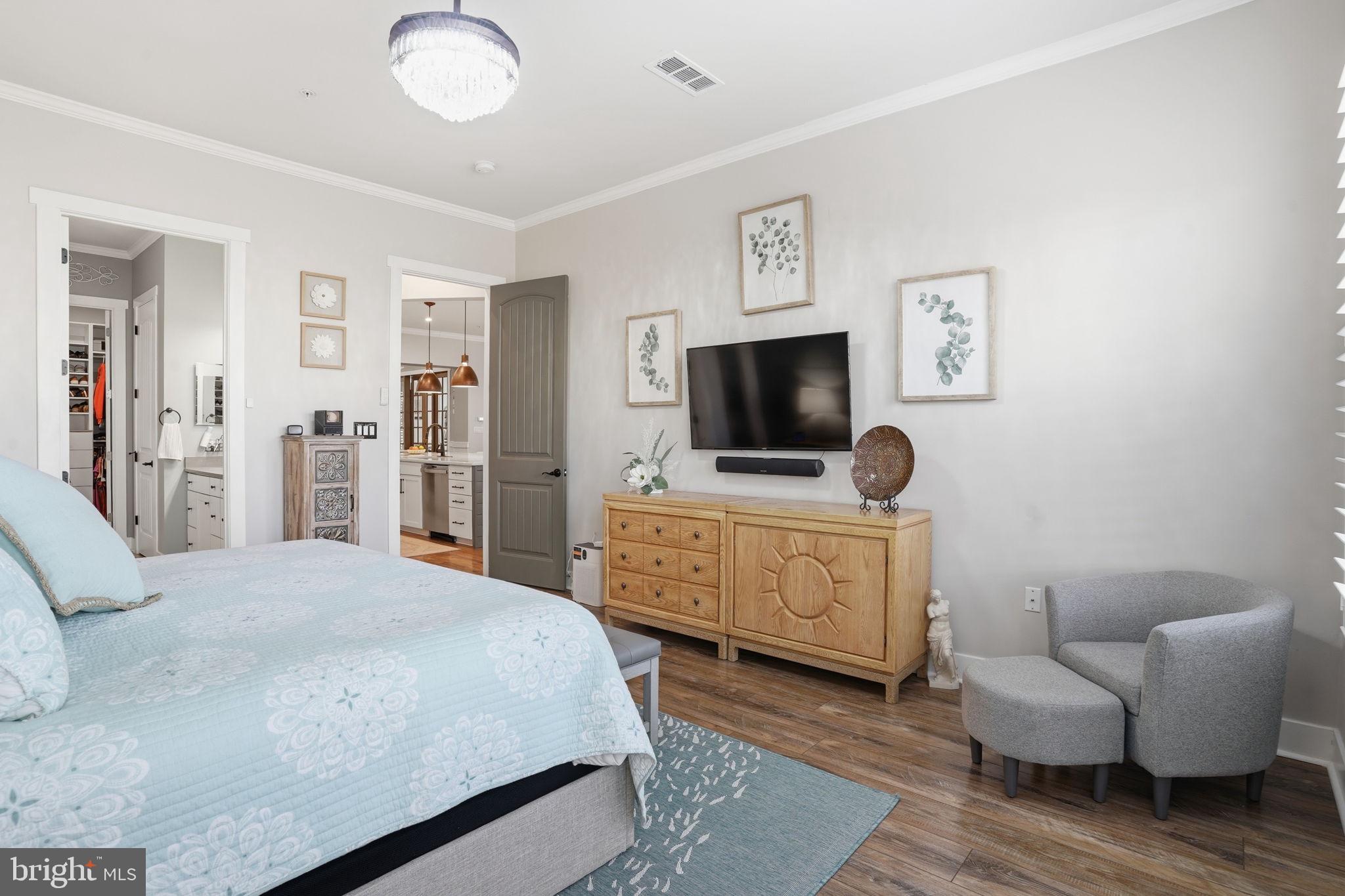 FOUR SEASONS AT KENT ISLAND - Residential