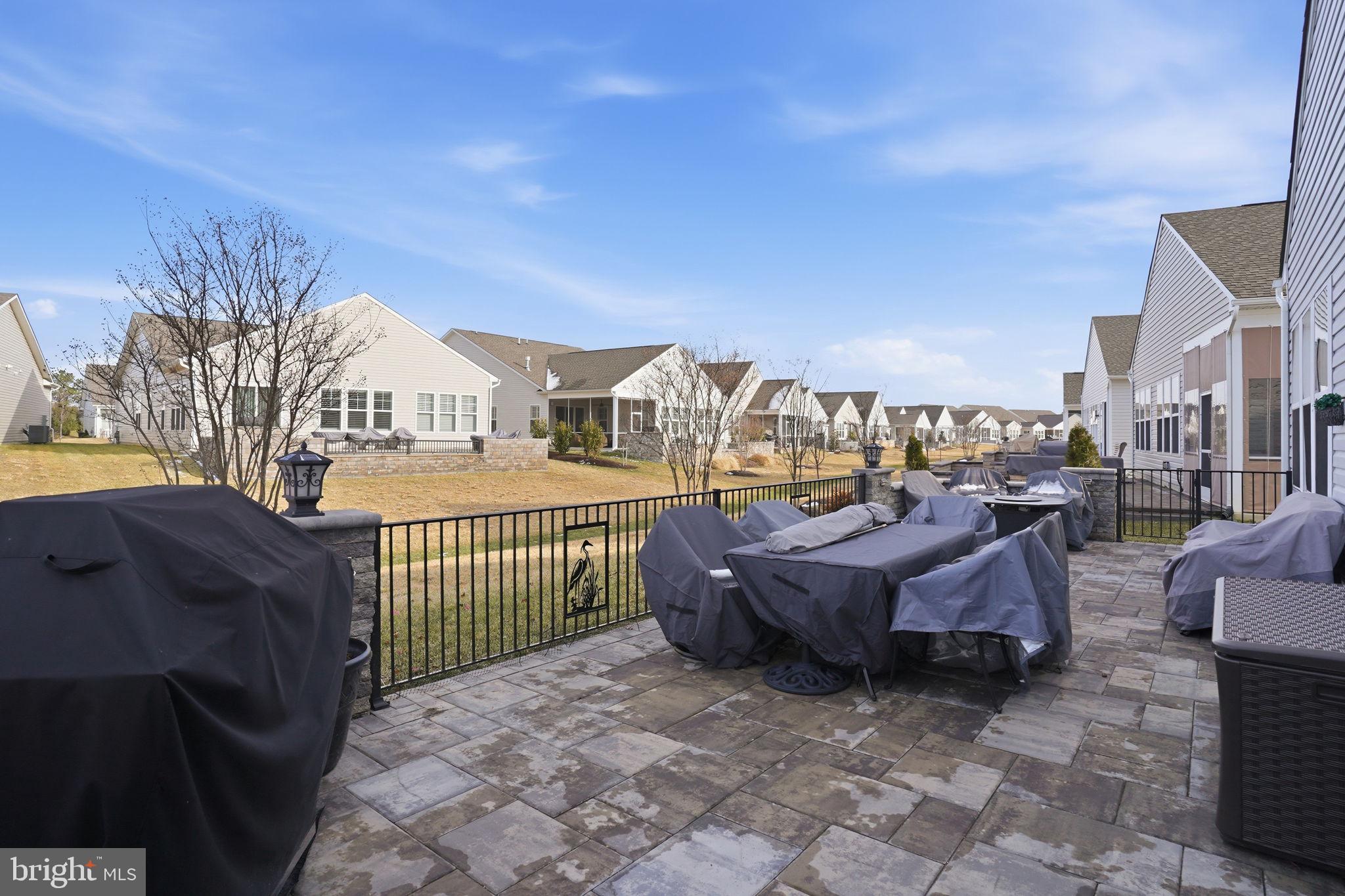 FOUR SEASONS AT KENT ISLAND - Residential