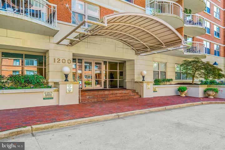 1200 BRADDOCK PLACE 209