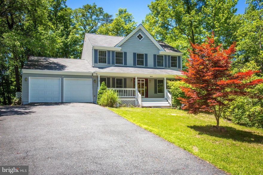 BEAUTIFUL LARGE 3 LEVEL COLONIAL ON HUGE PRIVATE LOT!  WINTER WATERVIEWS! VERSITILE FLOOR PLAN WITH 4TH BEDROOM OR MASTER BEDROOM SITTING ROOM- SUPER CLEAN IN MOVE IN CONDITION-   HUGE MASTER BEDROOM WITH DELUXE BATH.  PUT THIS ON YOUR SHORT LIST TO SEE!  THANKS FOR SHOWING! !