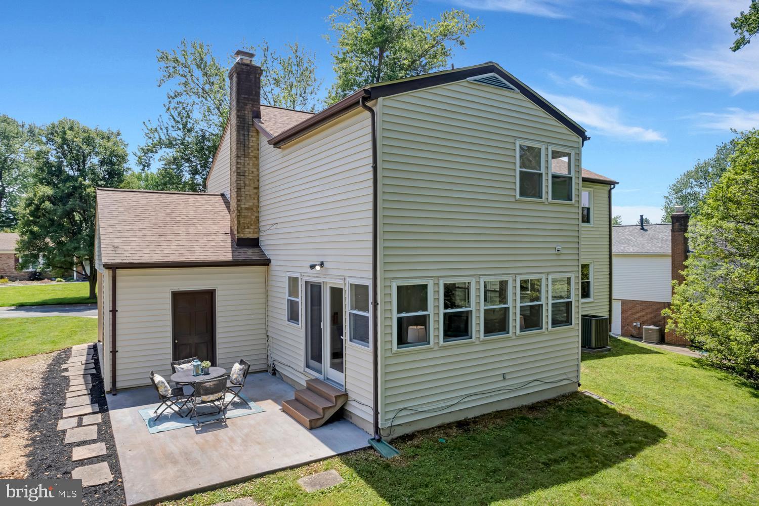 5125 TRAILWAY DRIVE