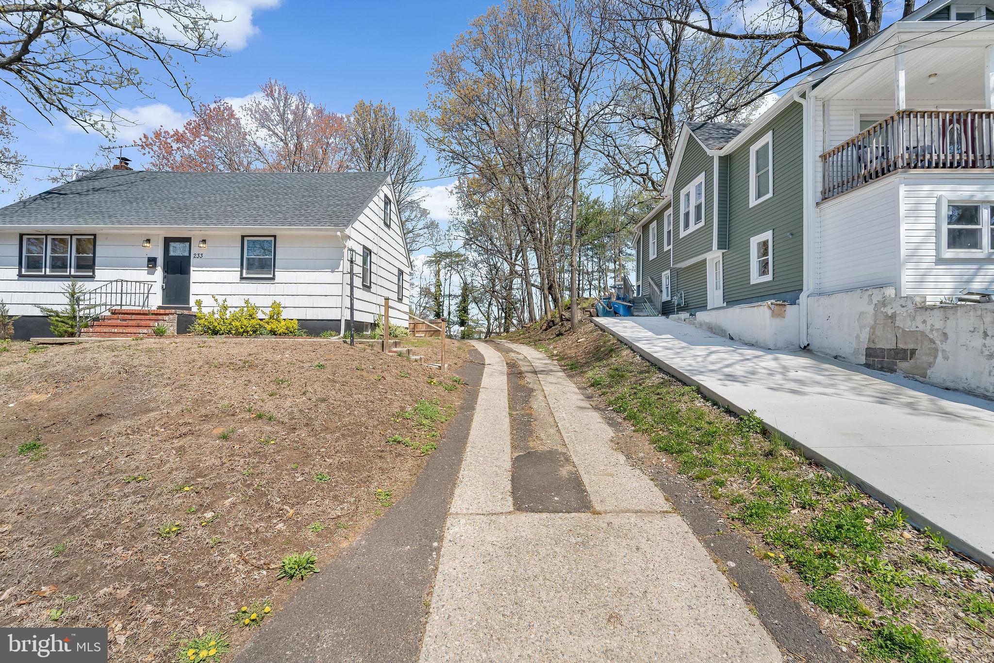 233 GARDEN TERRACE