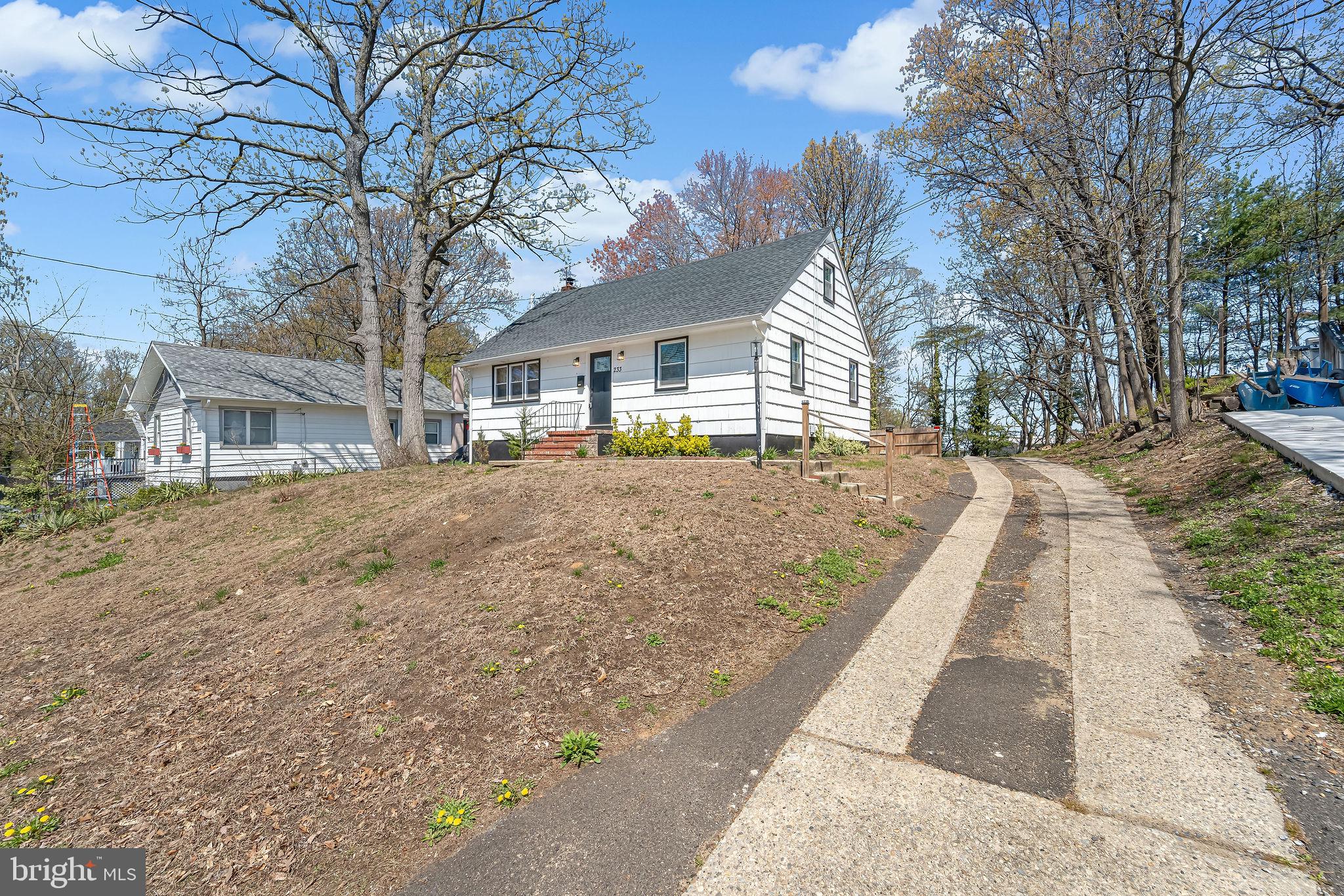 233 GARDEN TERRACE