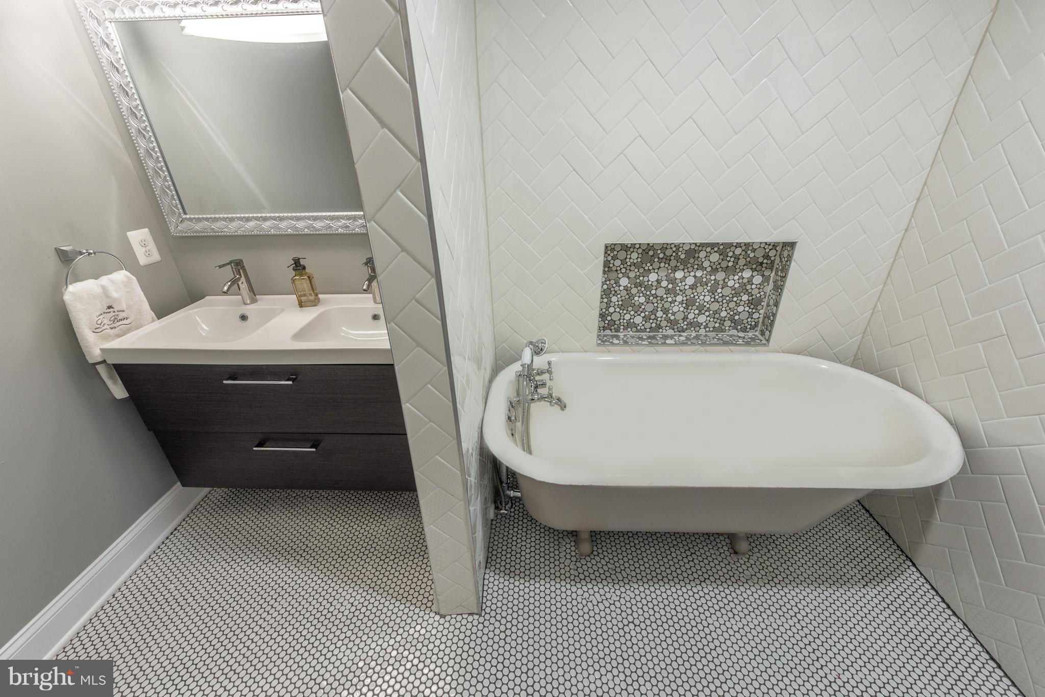 WAVERLY - Residential