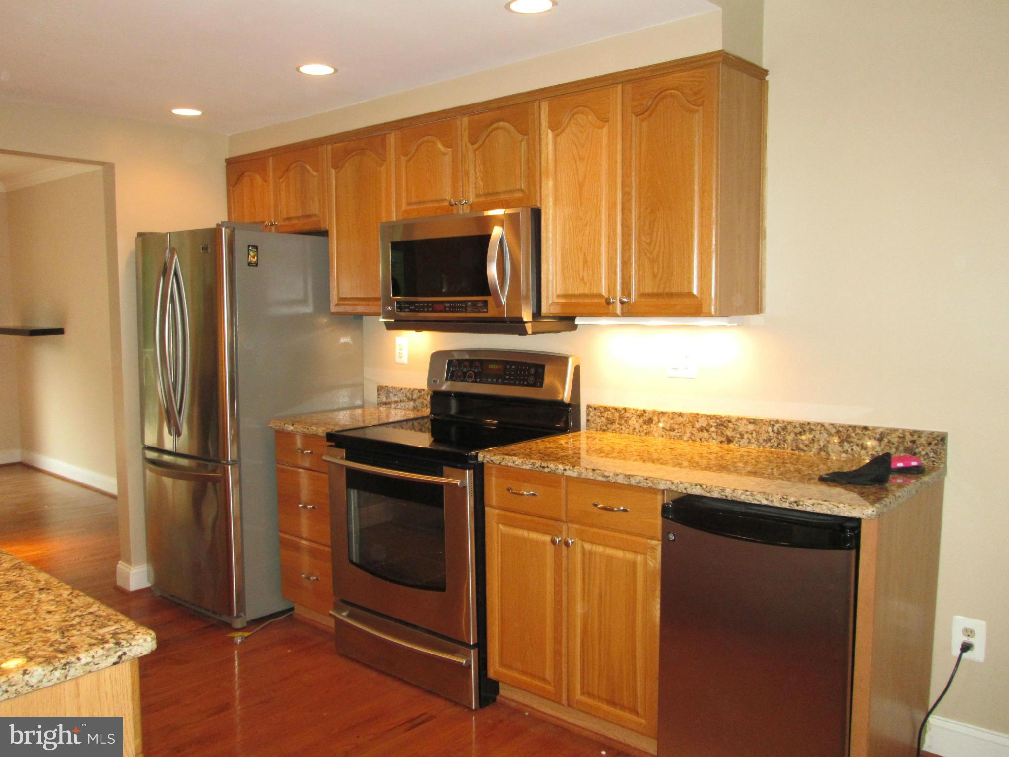 RESTON - Residential Lease