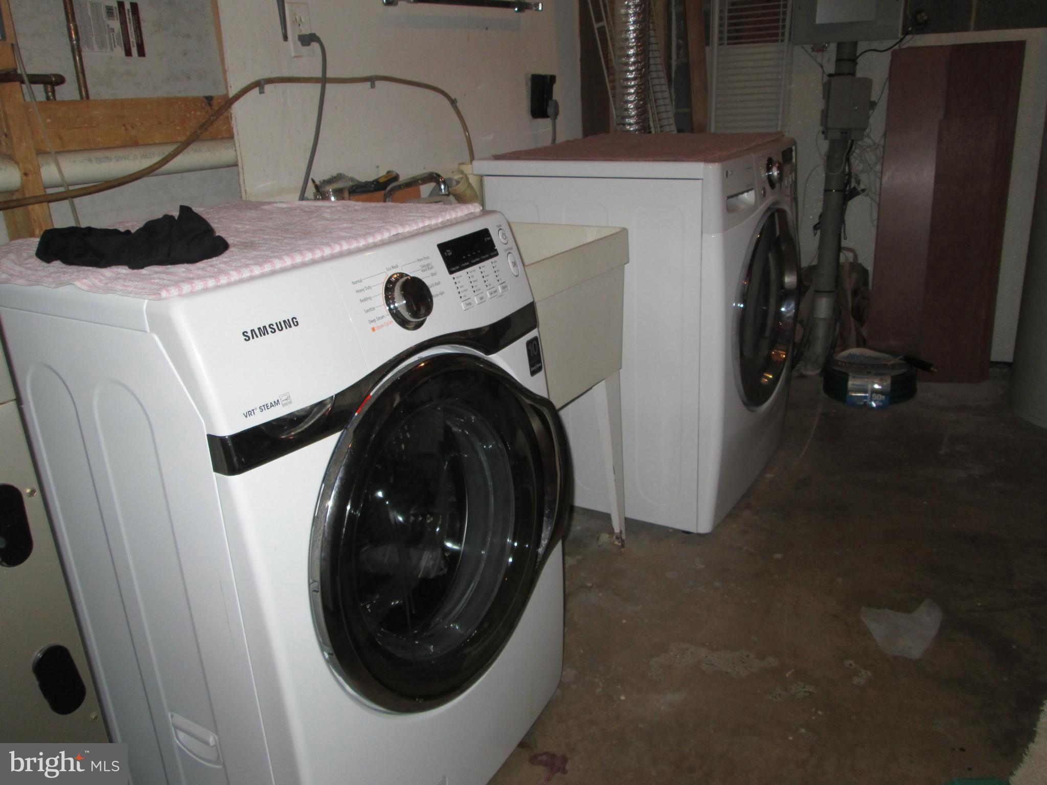 RESTON - Residential Lease