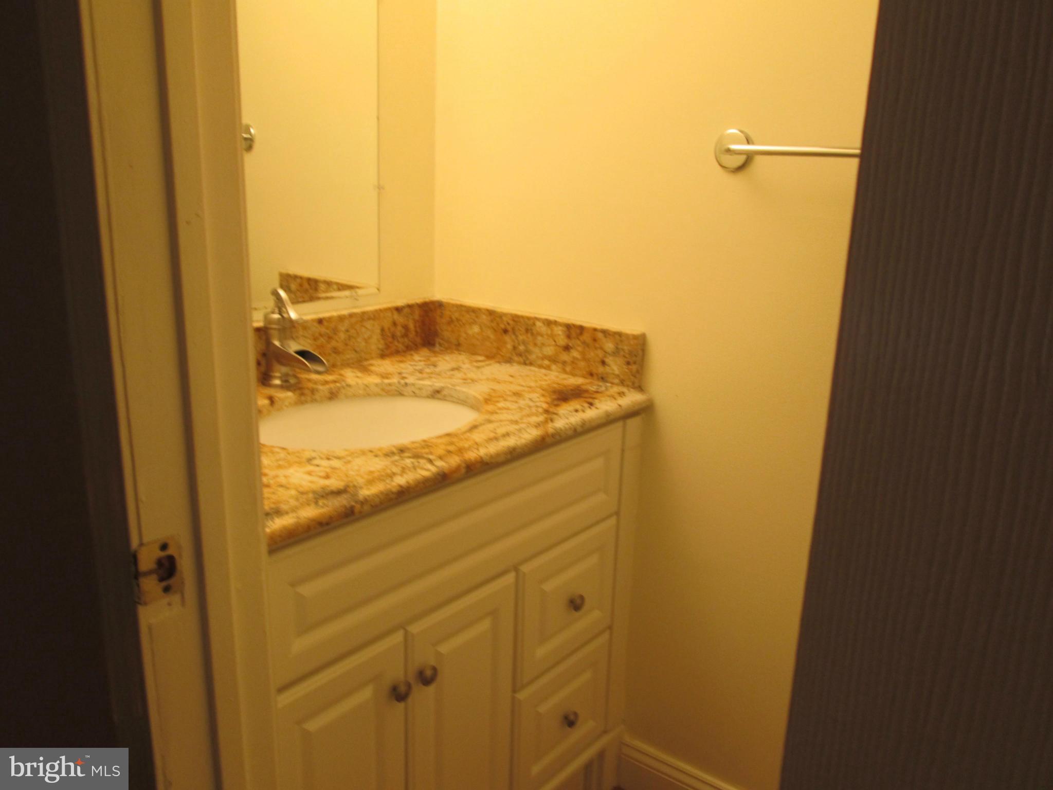 RESTON - Residential Lease