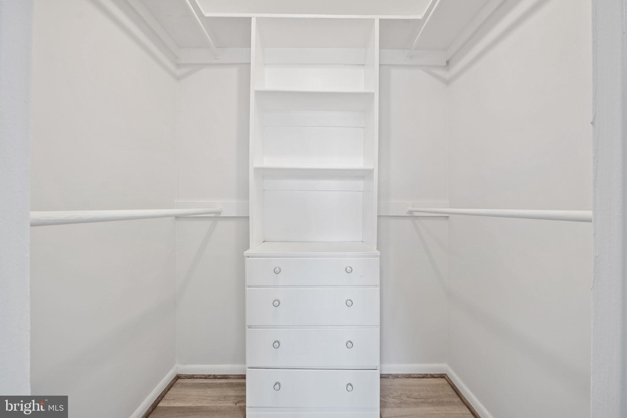 431 N ARMISTEAD STREET 211