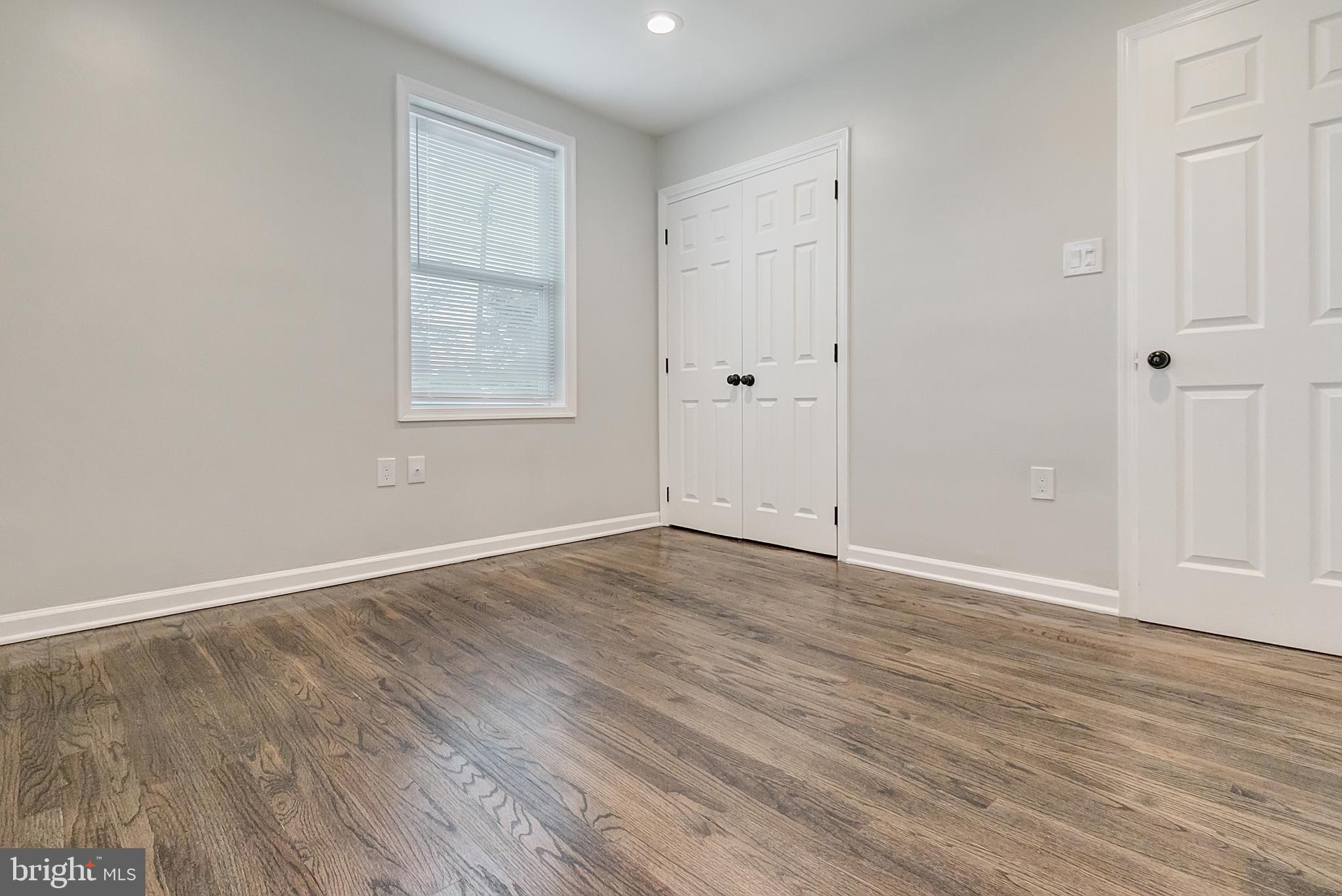 ROSEMONT EAST - Residential