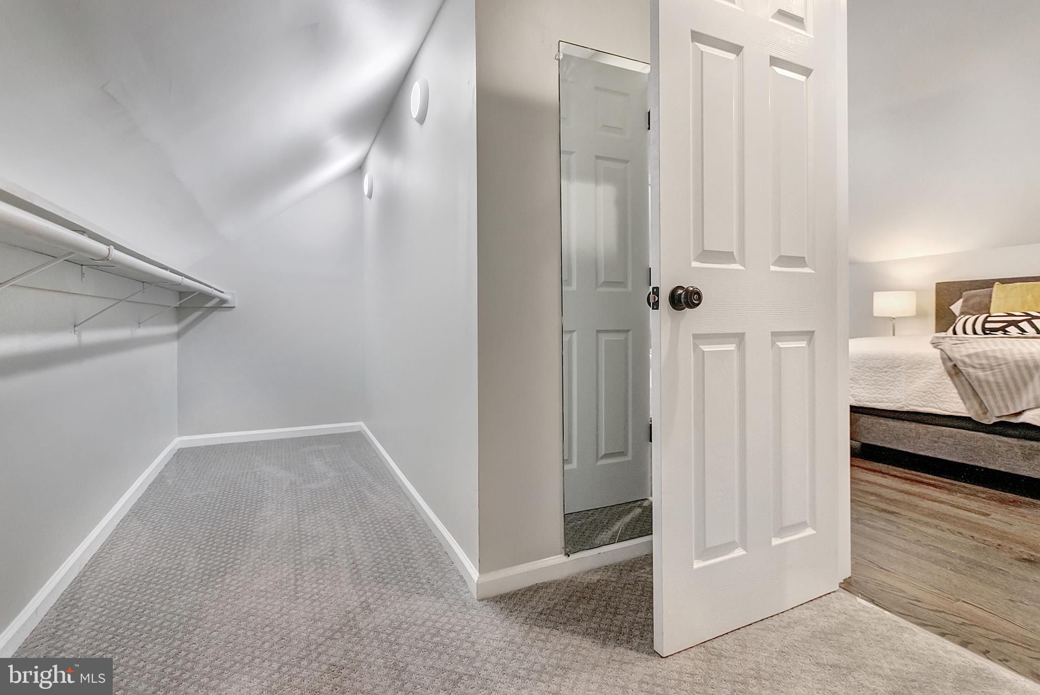 ROSEMONT EAST - Residential