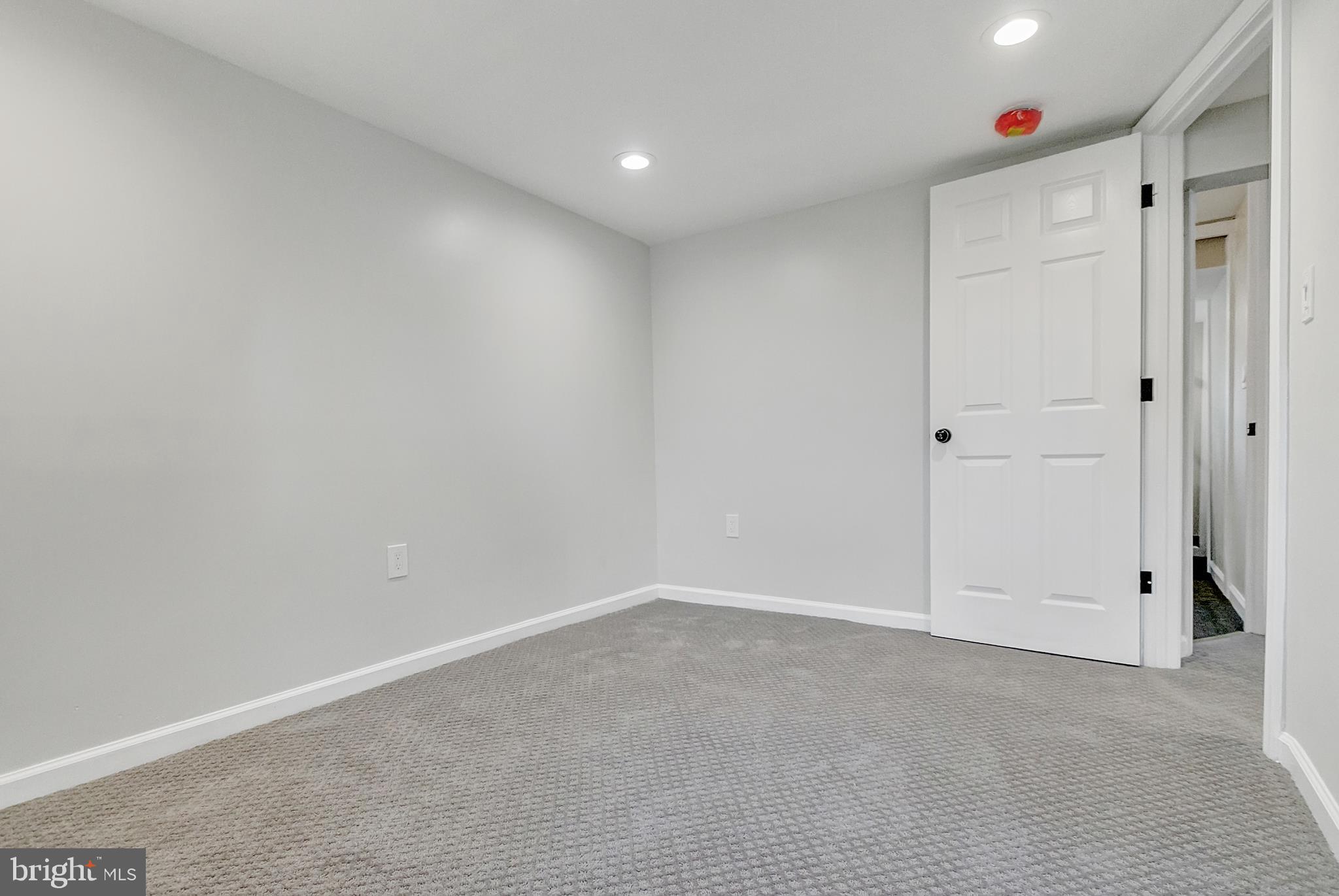 ROSEMONT EAST - Residential