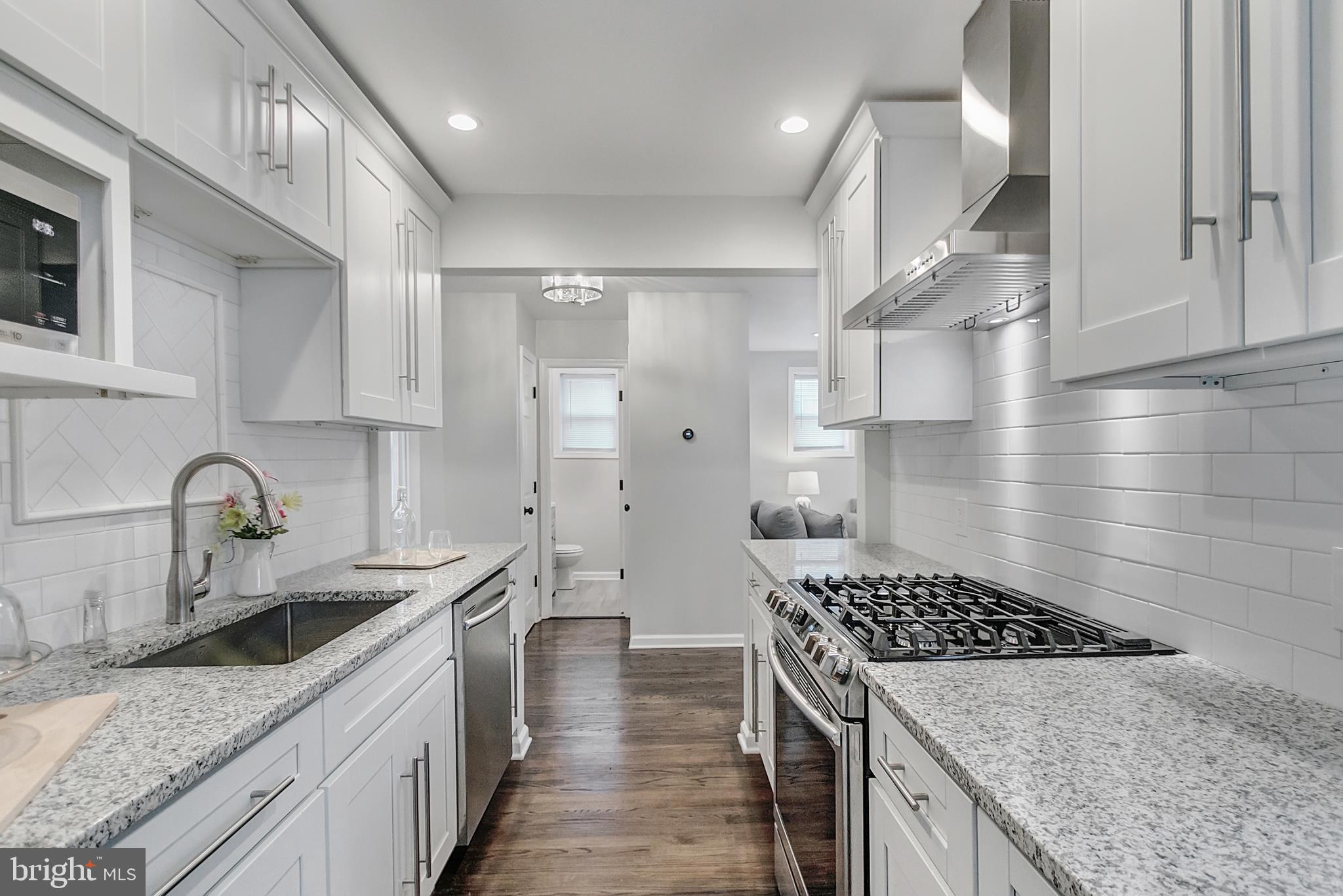 ROSEMONT EAST - Residential