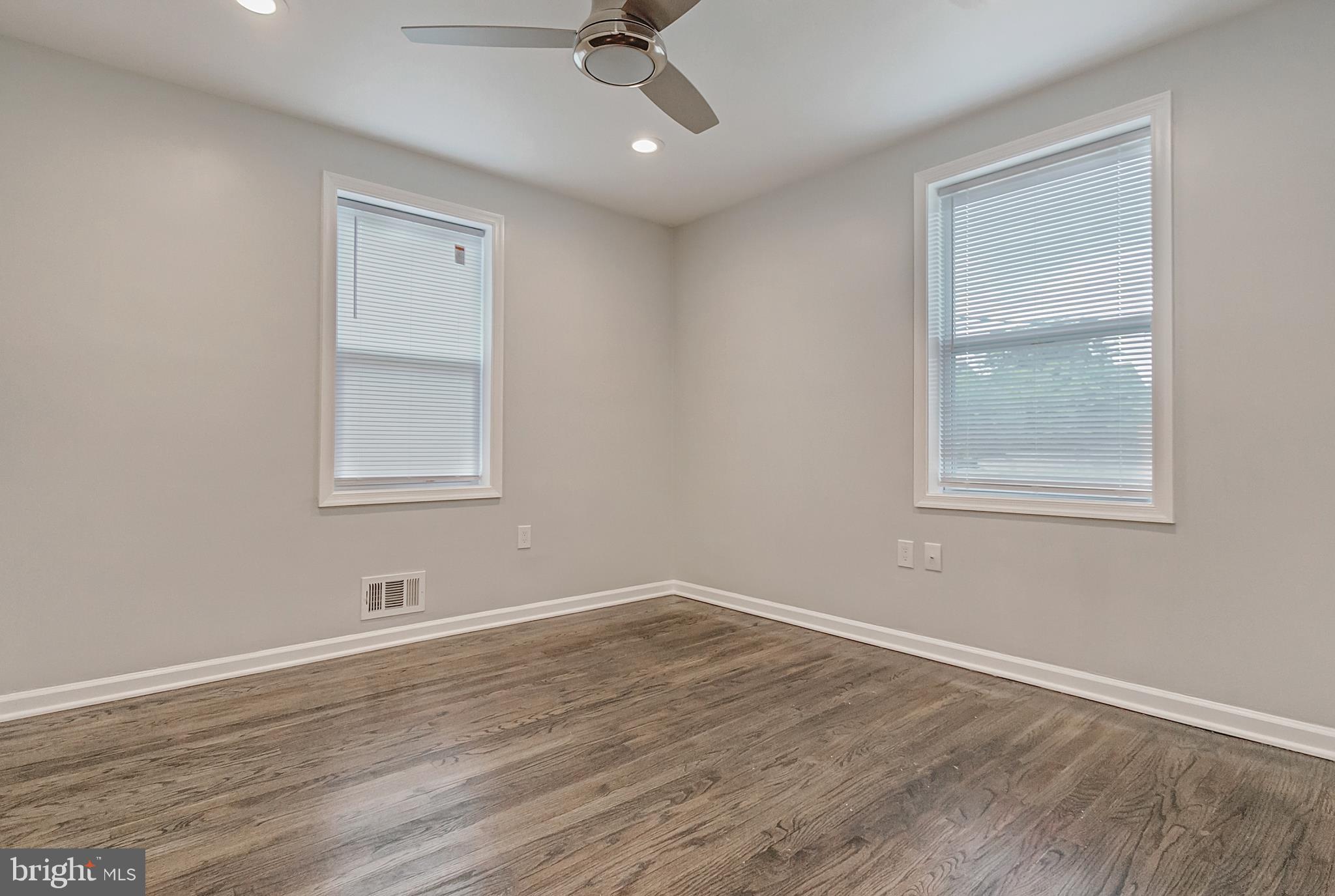 ROSEMONT EAST - Residential