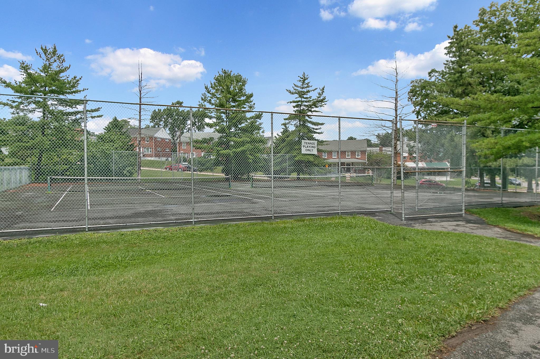 ROSEMONT EAST - Residential