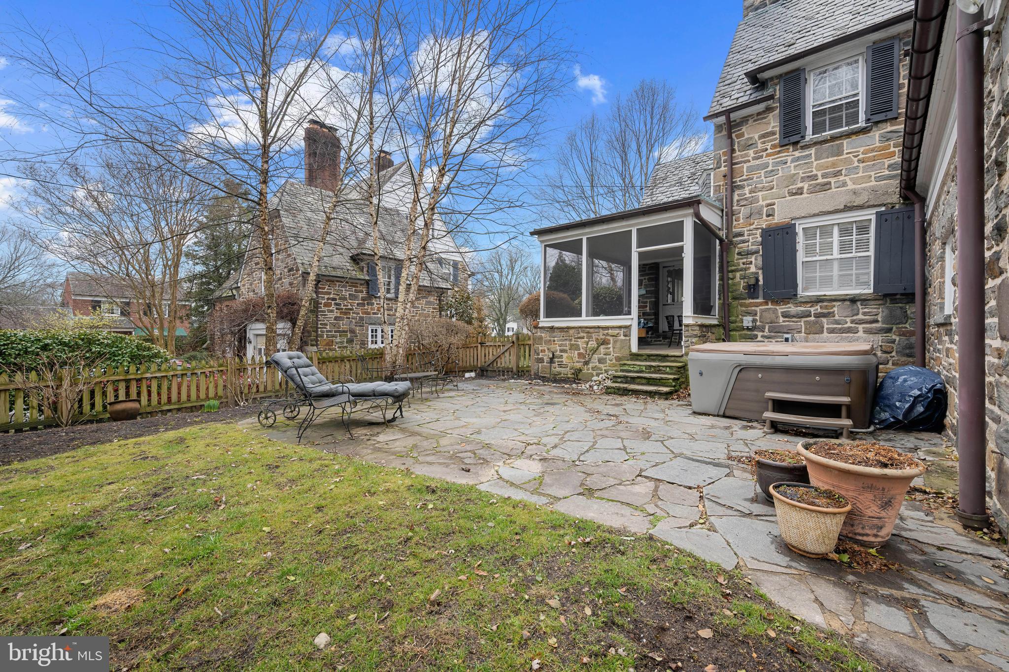 HOMELAND HISTORIC DISTRICT - Residential