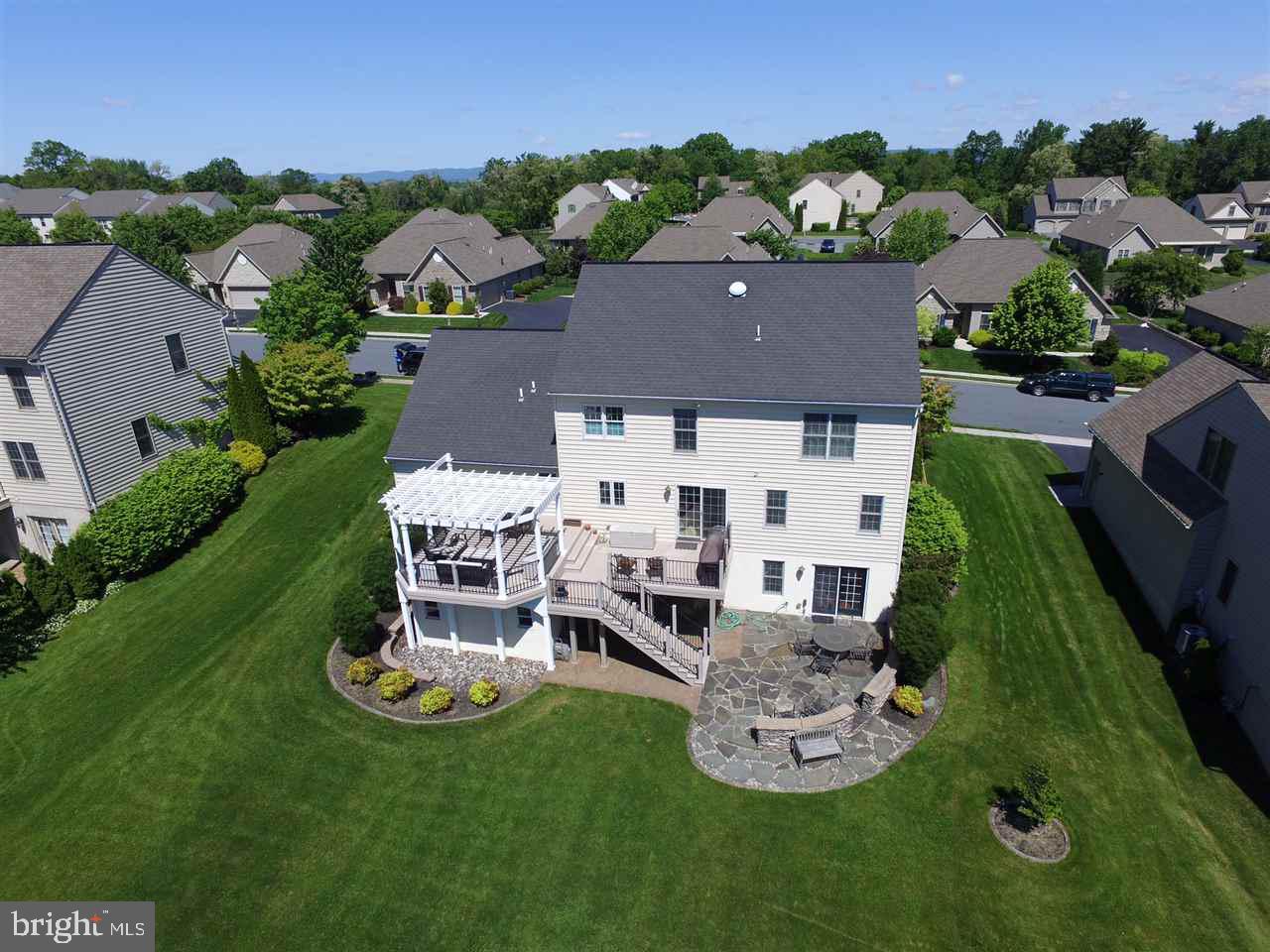 WINDING HILLS - Residential
