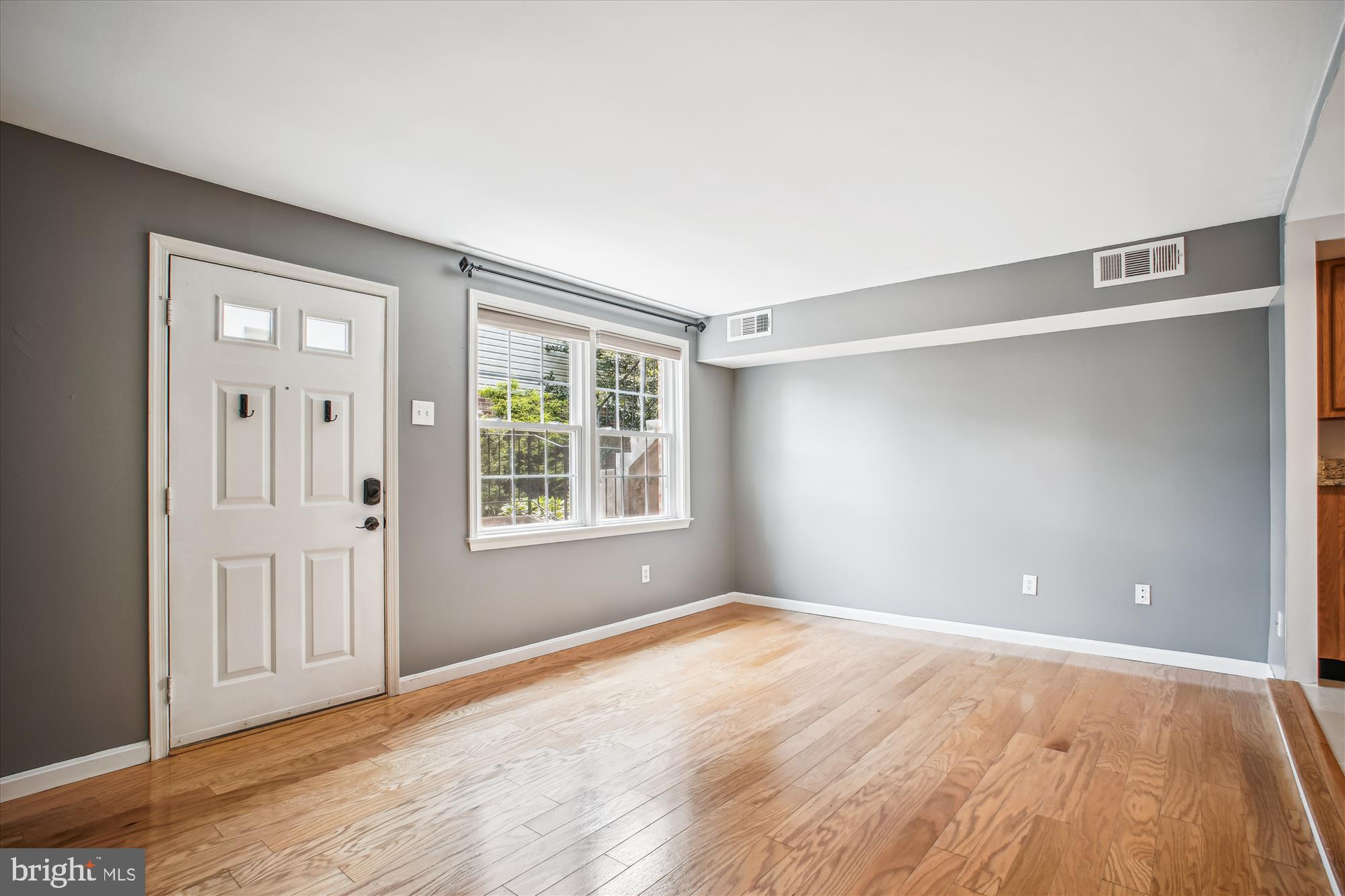 BEDFORD PARK - Residential Lease