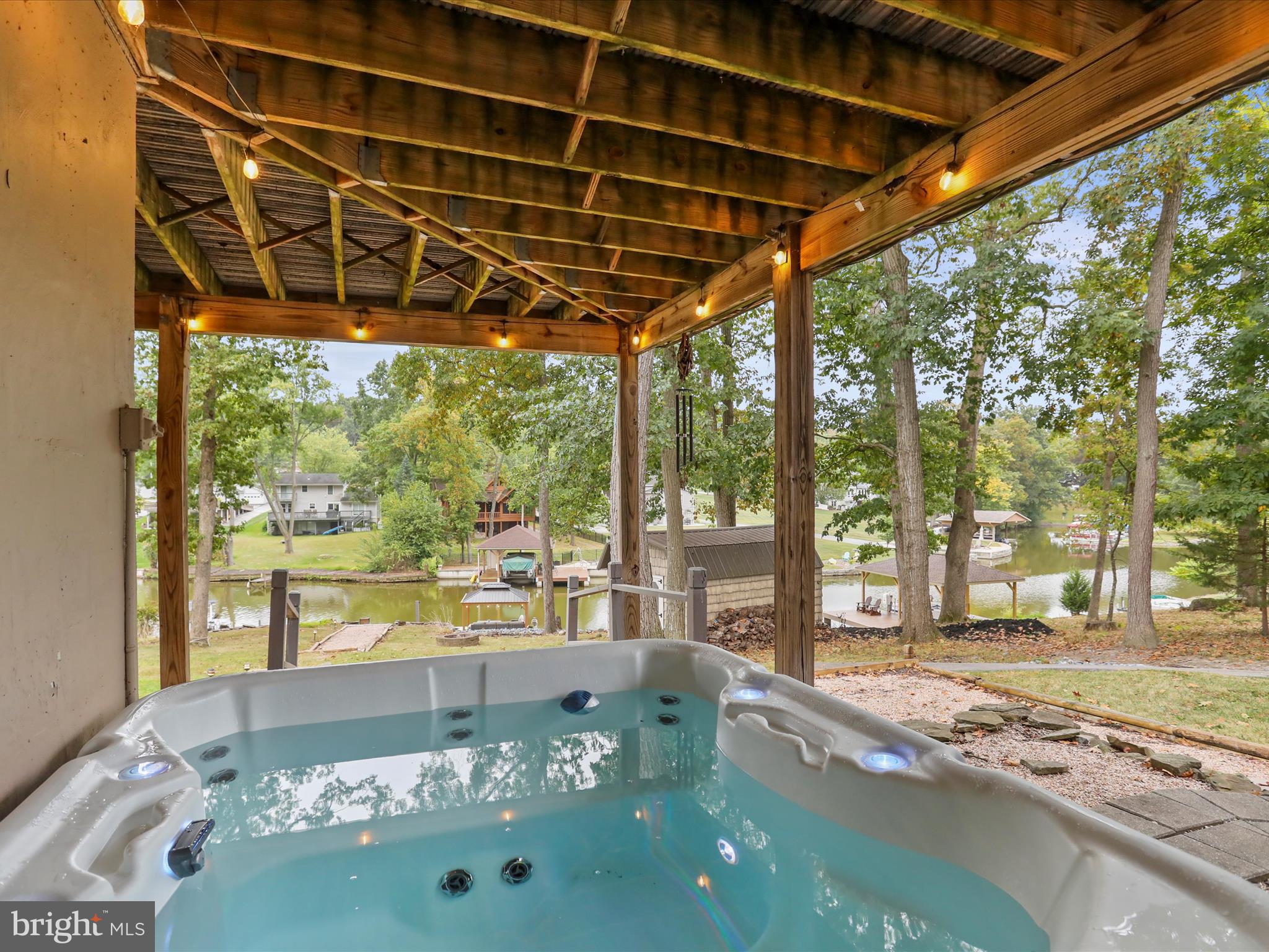 LAKE MEADE - Residential