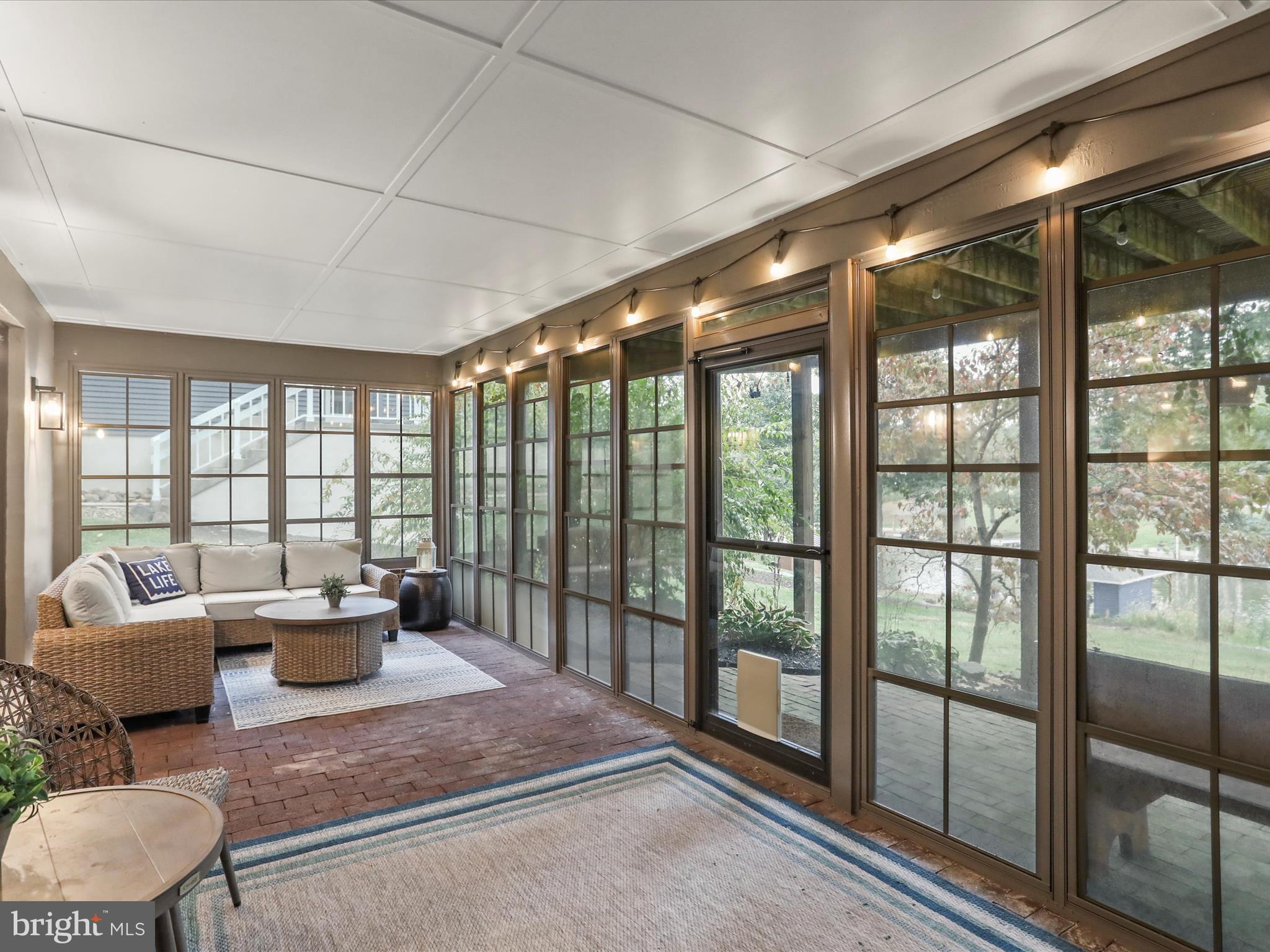 LAKE MEADE - Residential